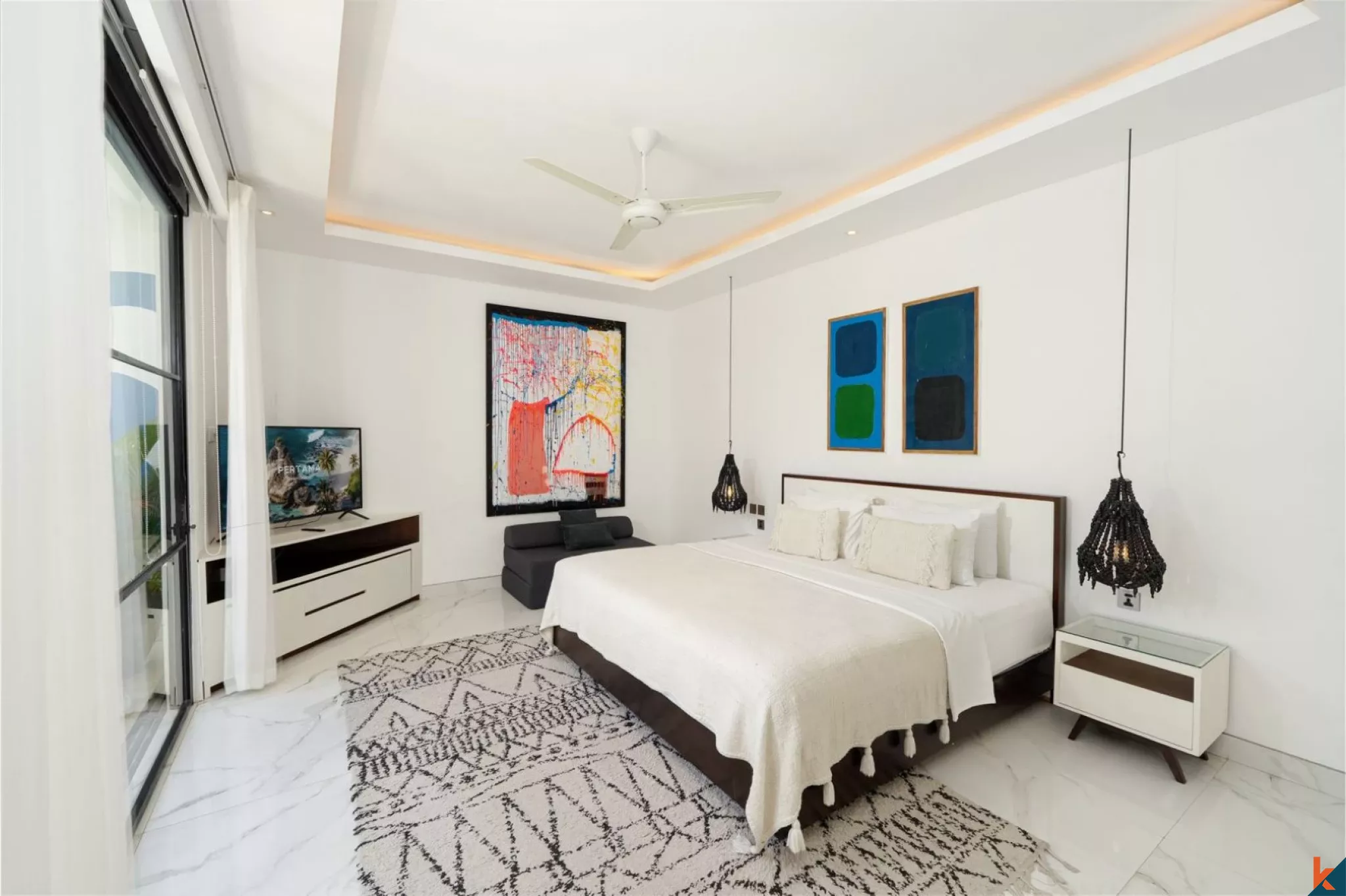 Villa Modern Menawan dengan Tiga Kamar Tidur untuk Disewakan di Kerobokan - Seminyak