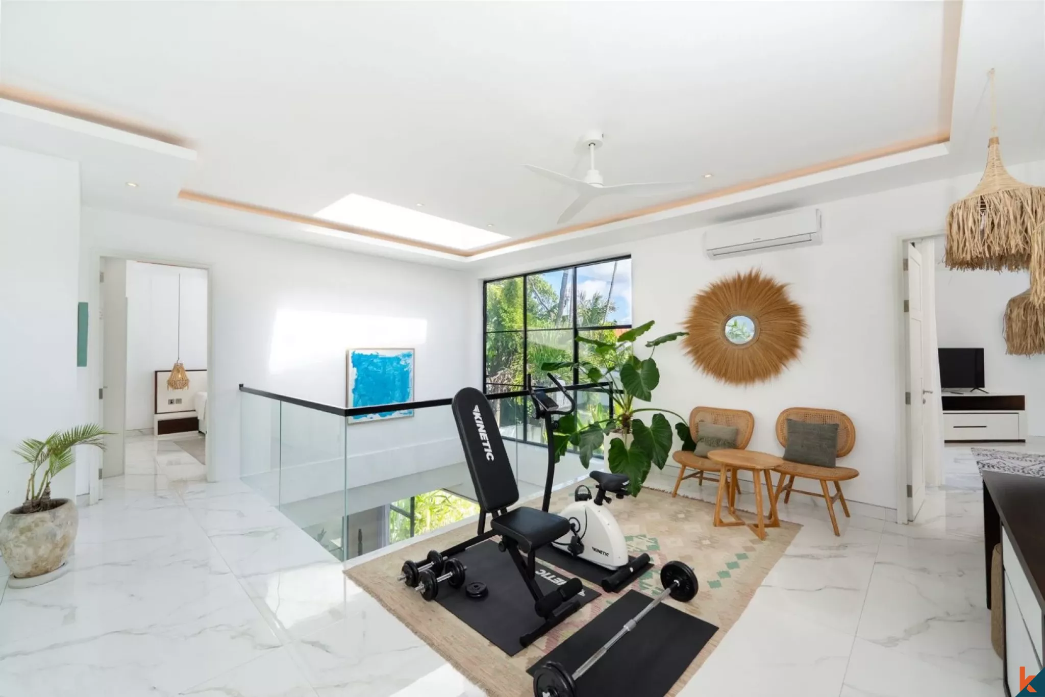 Villa Modern Menawan dengan Tiga Kamar Tidur untuk Disewakan di Kerobokan - Seminyak