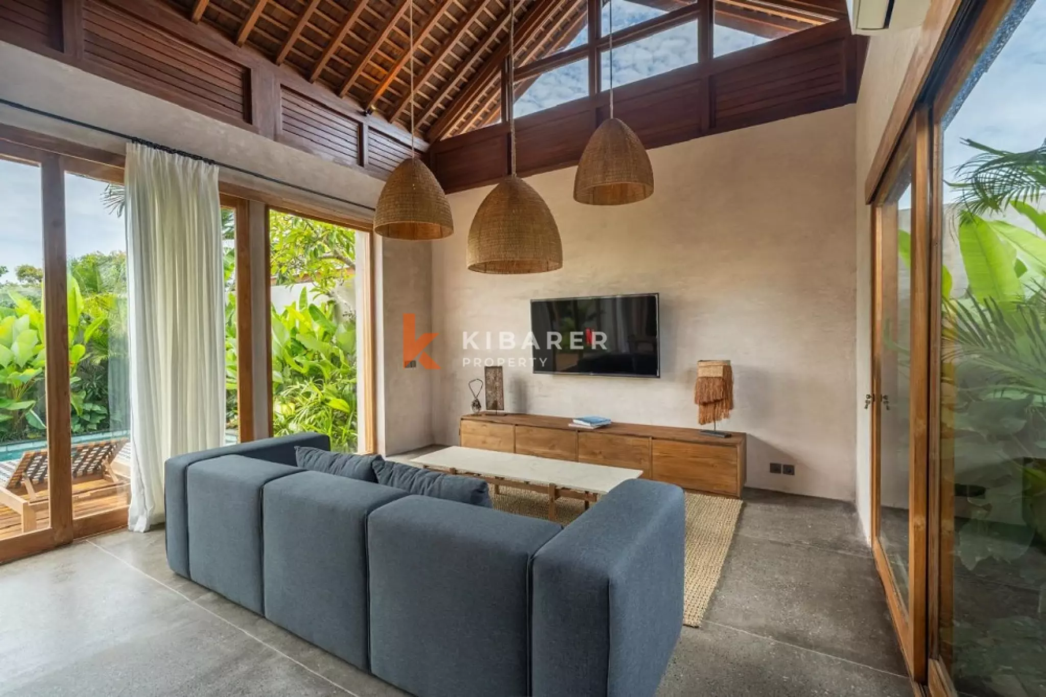 Beachside Modern Two-Bedrooms Villa in Seseh