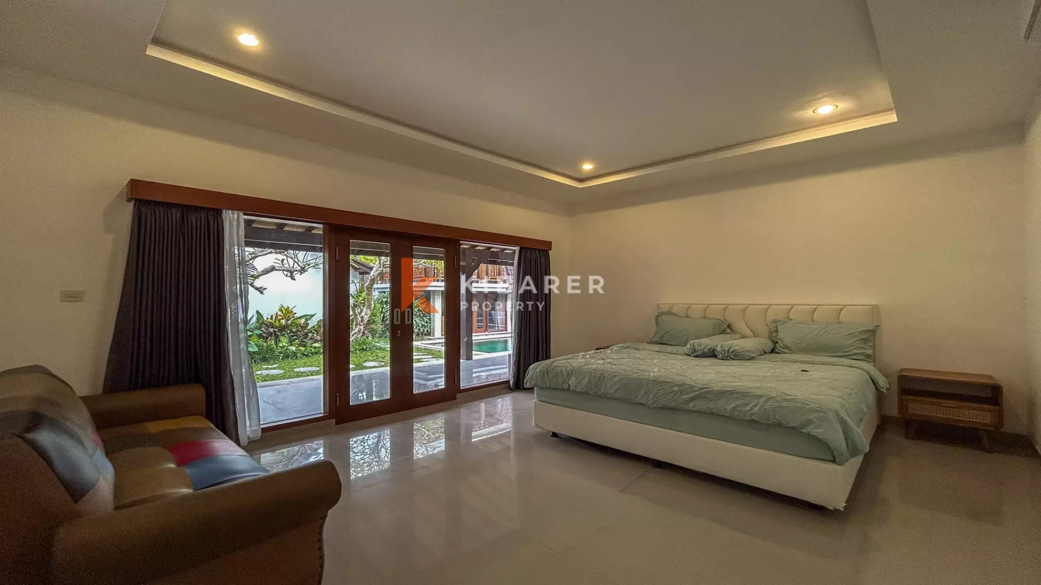 Serene Tropical Three-Bedroom Villa with Spacious Garden and Private Pool in Cemagi