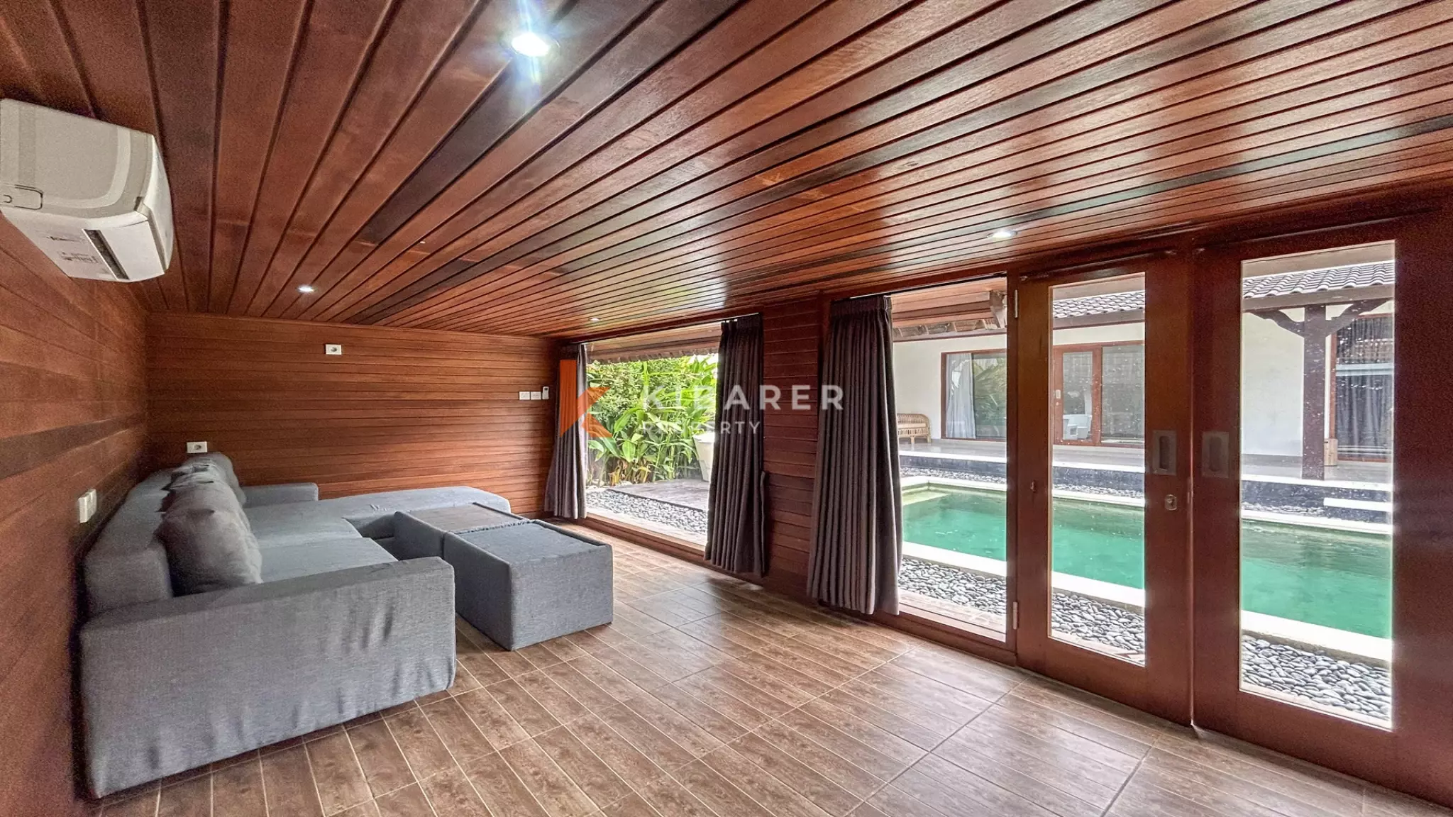 Serene Tropical Three-Bedroom Villa with Spacious Garden and Private Pool in Cemagi