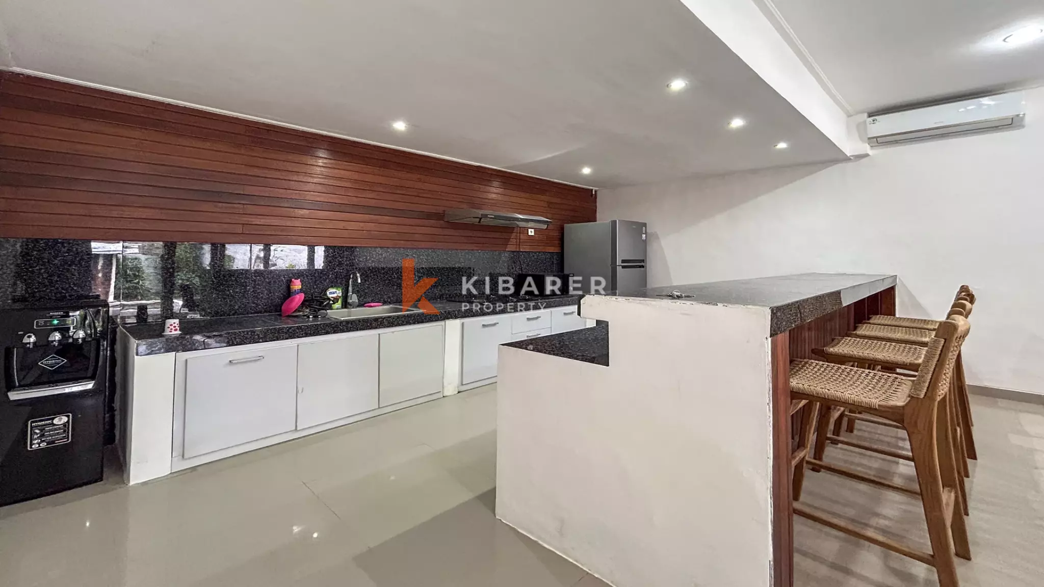 Serene Tropical Three-Bedroom Villa with Spacious Garden and Private Pool in Cemagi