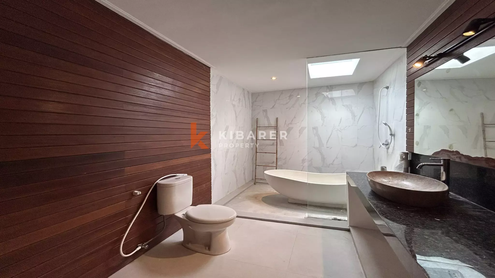 Serene Tropical Three-Bedroom Villa with Spacious Garden and Private Pool in Cemagi