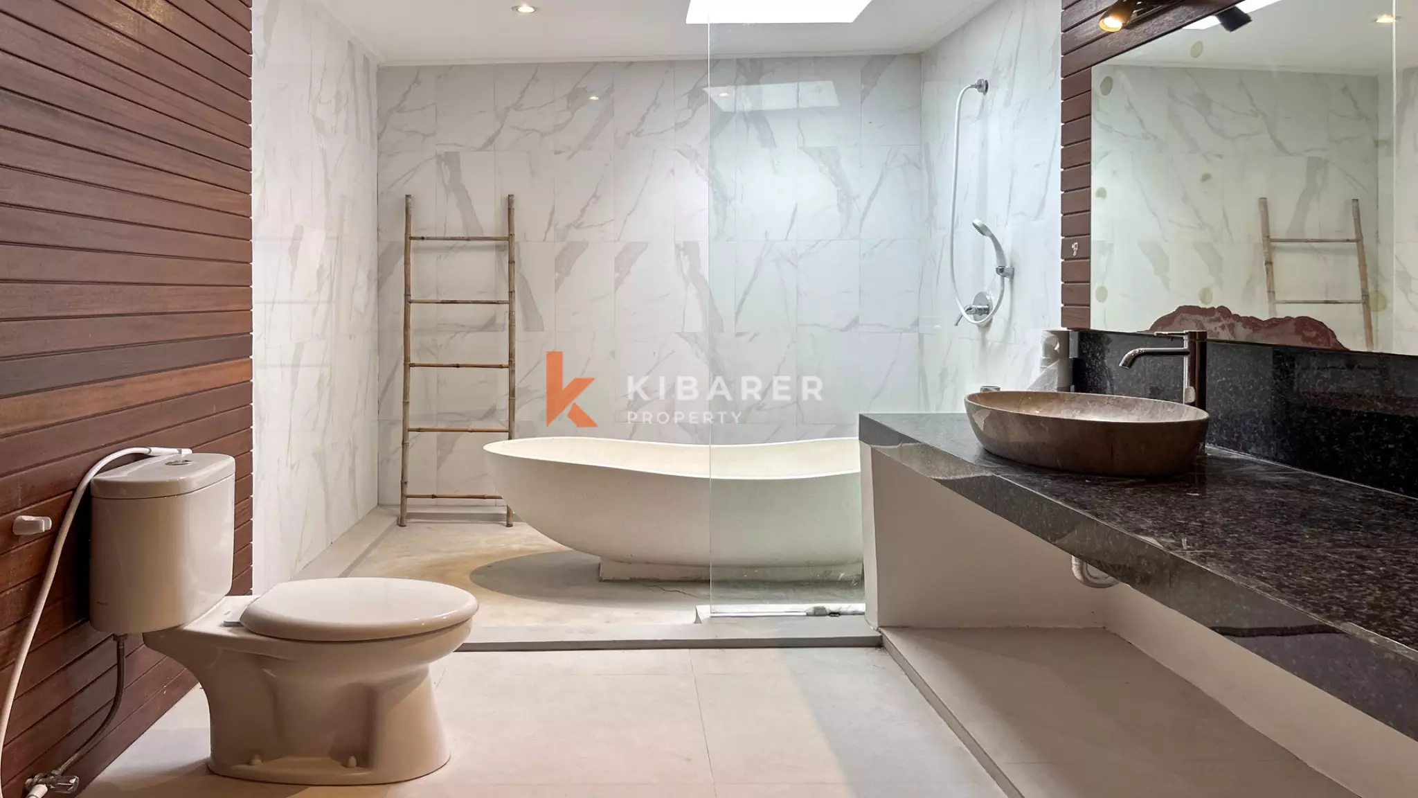 Serene Tropical Three-Bedroom Villa with Spacious Garden and Private Pool in Cemagi