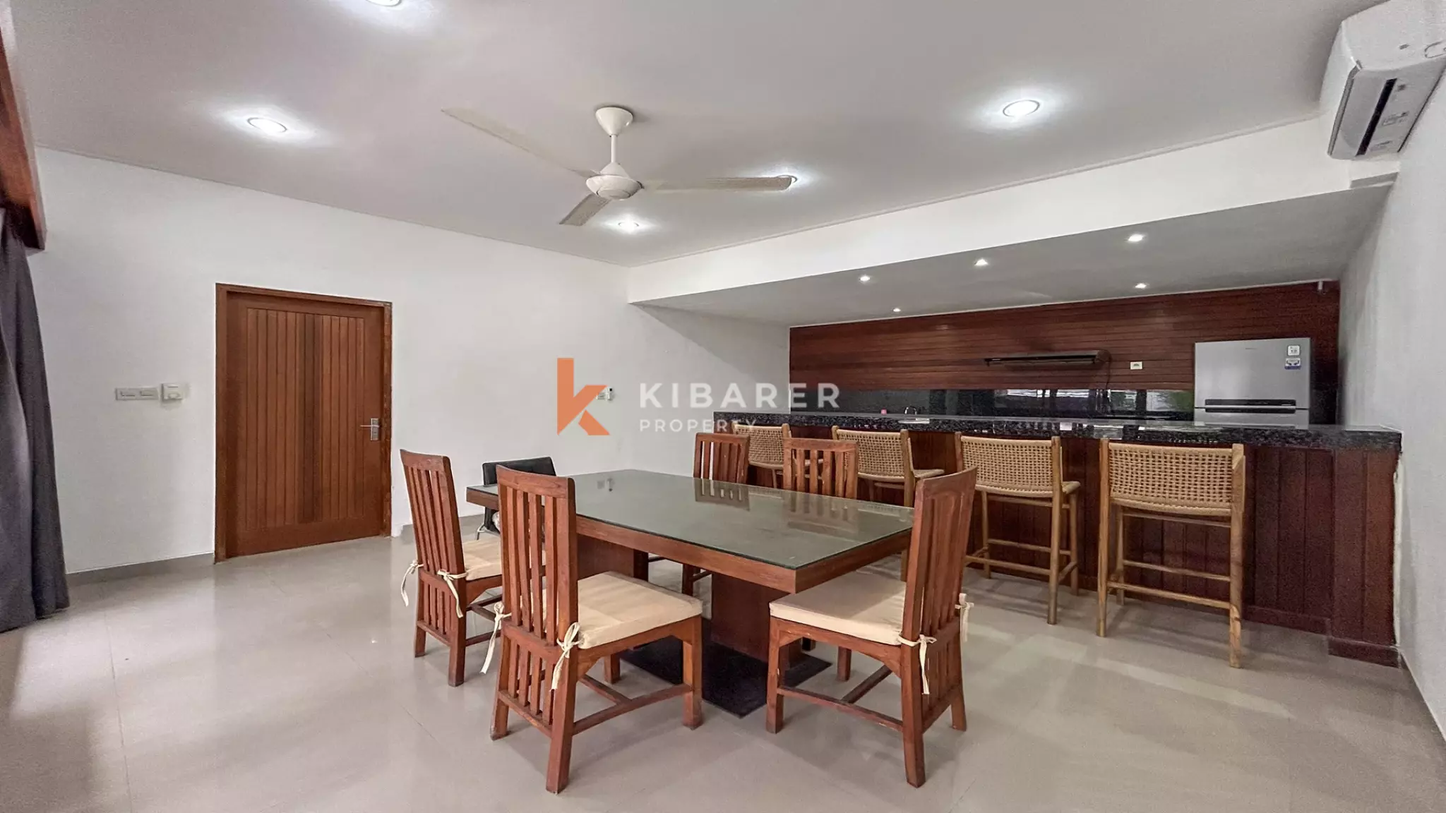 Serene Tropical Three-Bedroom Villa with Spacious Garden and Private Pool in Cemagi