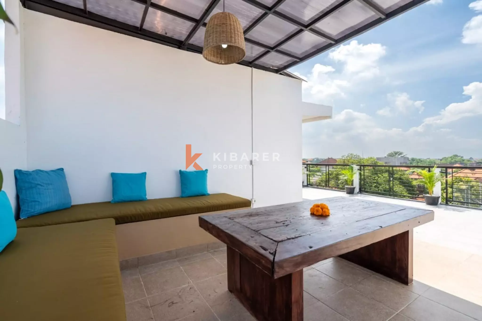 Vila Tiga Kamar Tidur dengan Perabotan Lengkap dan Rooftop di Padonan