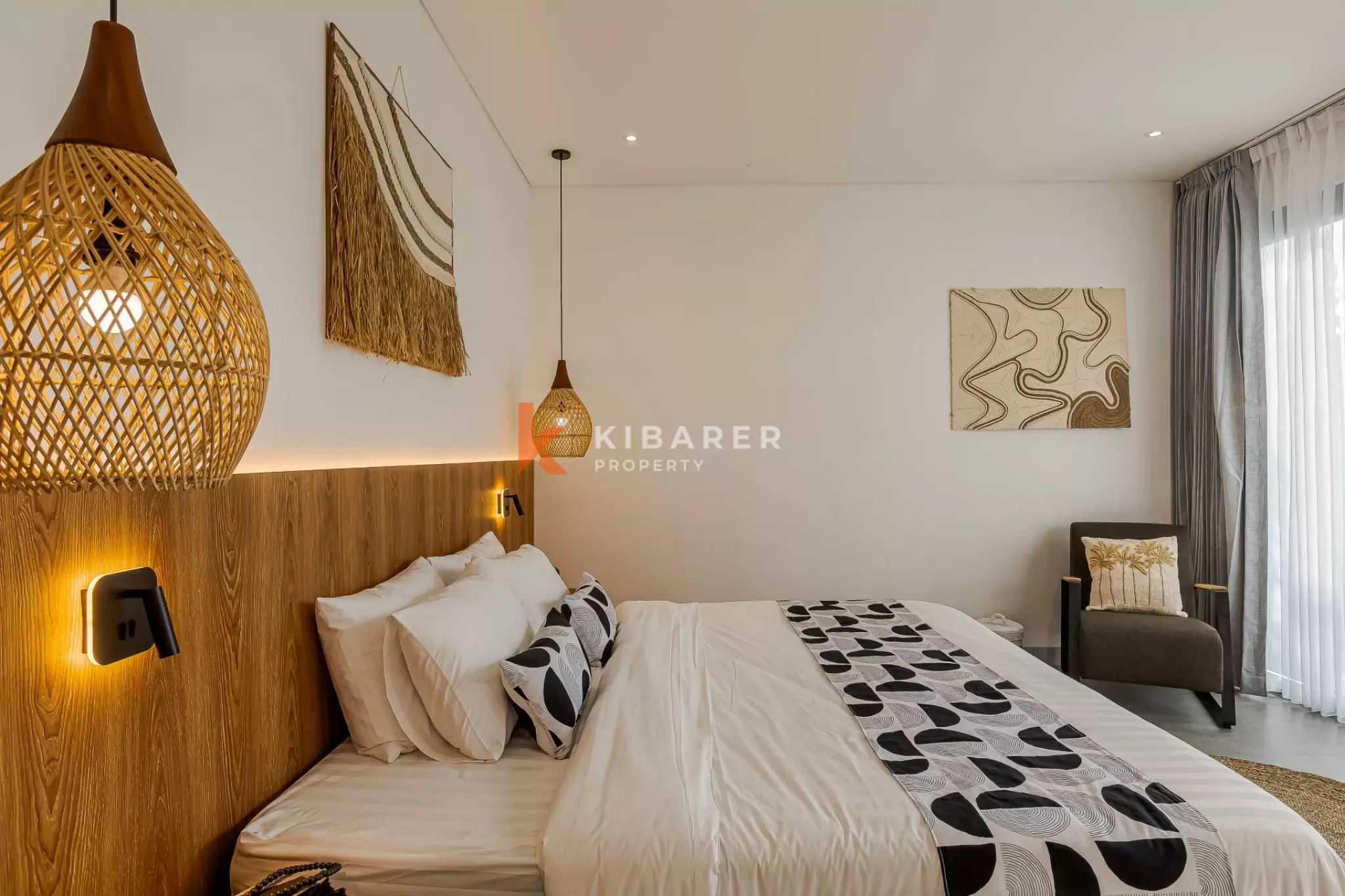 Villa Tiga Kamar Tidur Modern dan Segar di Jantung Canggu