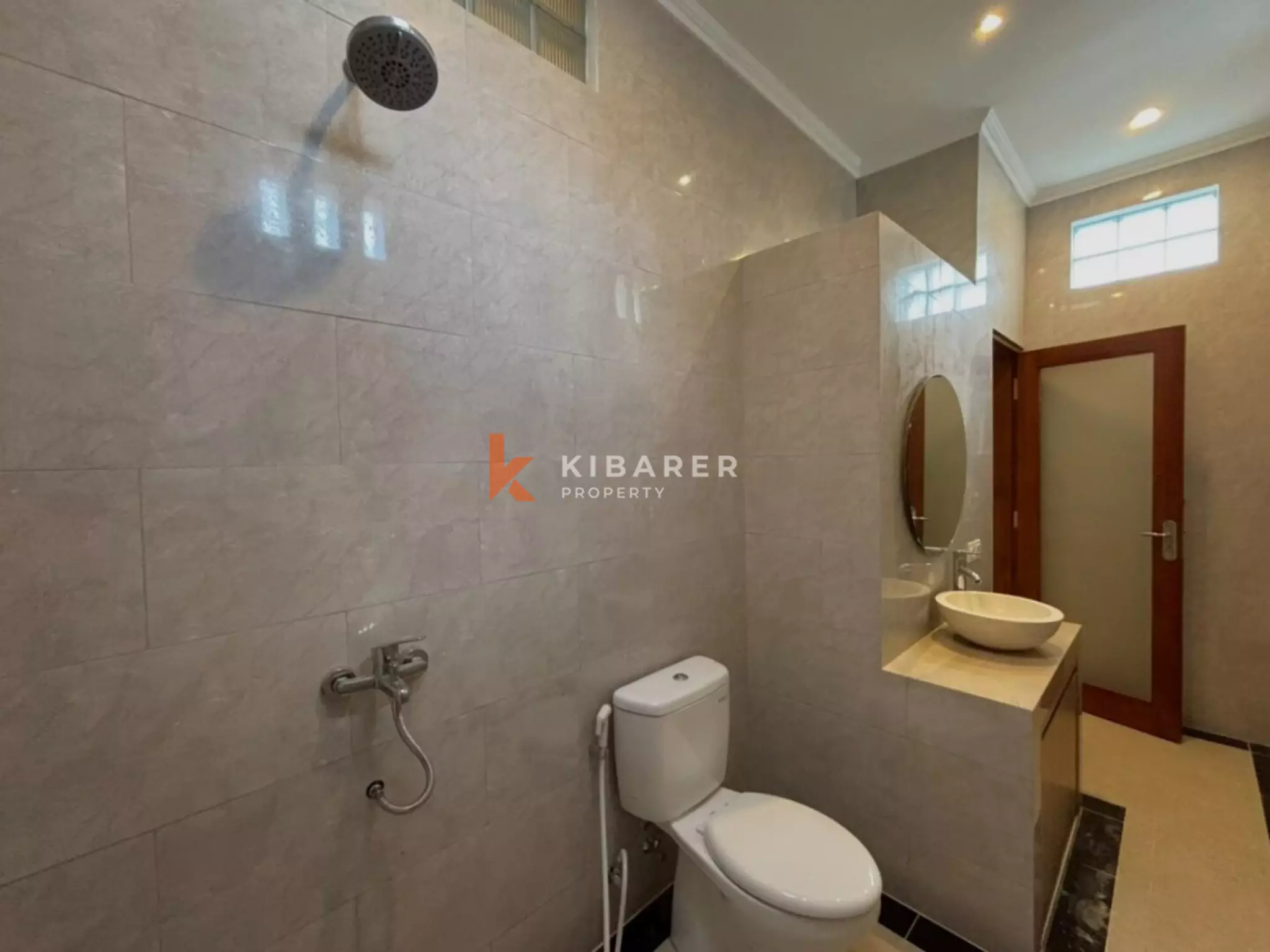 Villa abordable de 3 chambres non meublée à Kerobokan