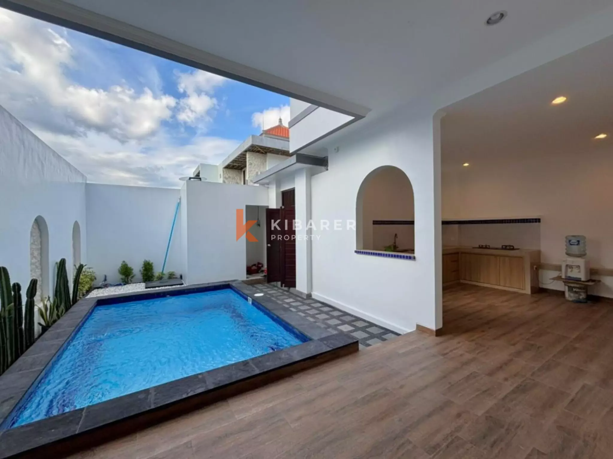 Villa abordable de 3 chambres non meublée à Kerobokan