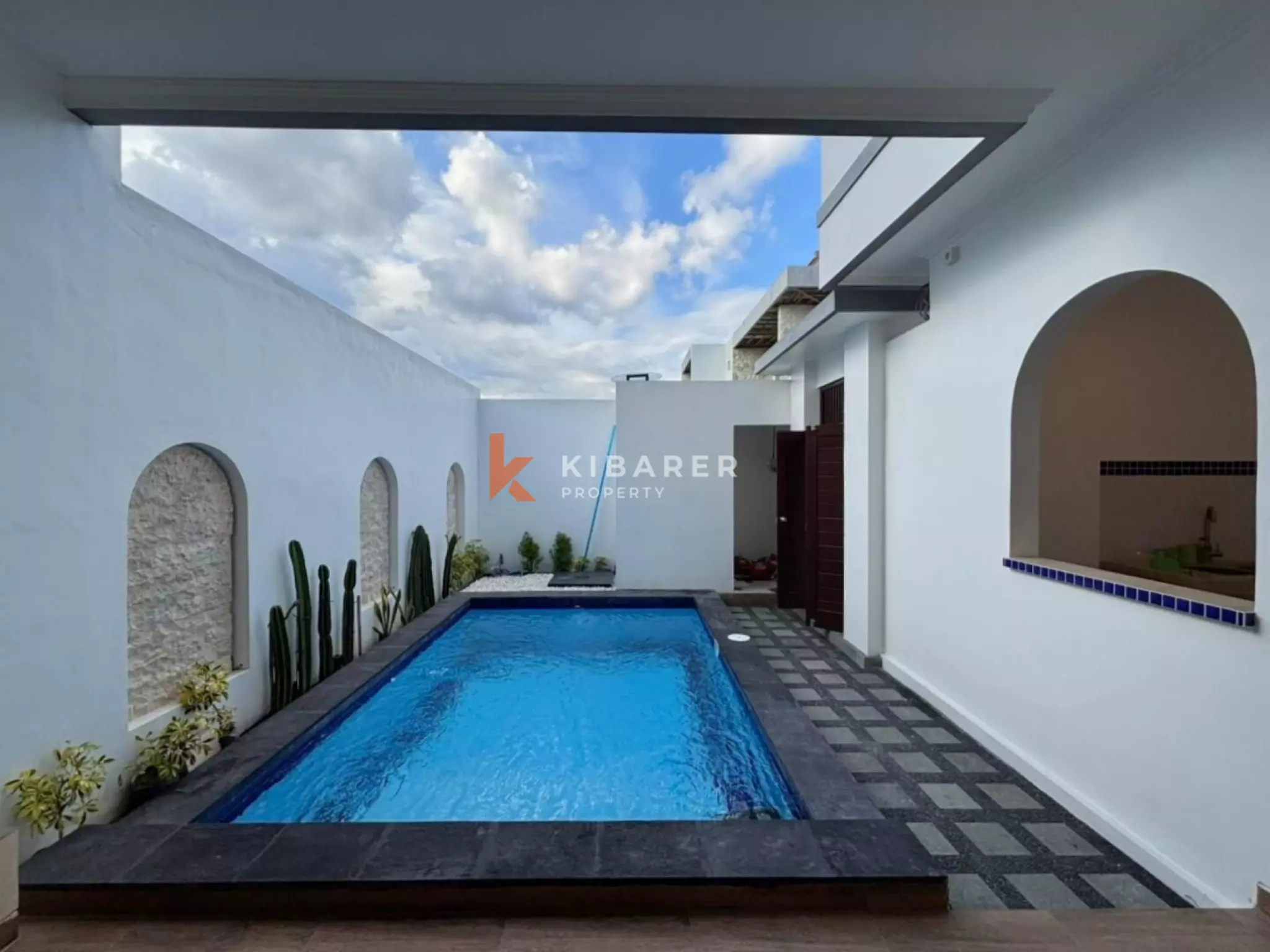 Villa abordable de 3 chambres non meublée à Kerobokan