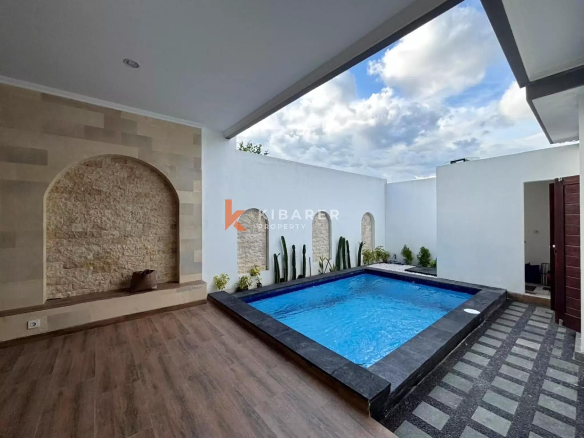 Villa abordable de 3 chambres non meublée à Kerobokan