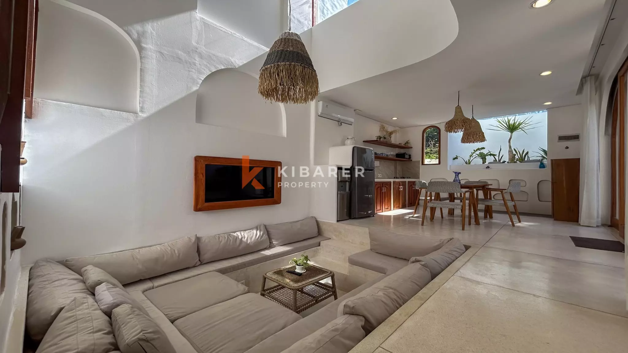 Mediterranean-Style Two-Bedroom Villa with Rooftop and Pool in Canggu