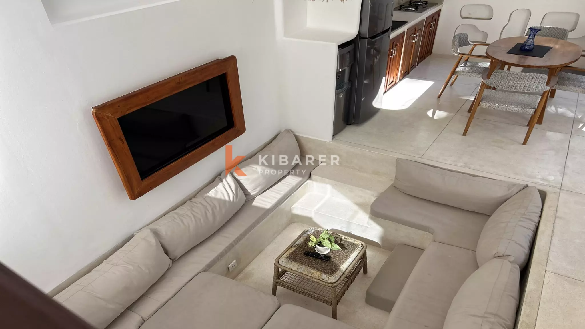 Mediterranean-Style Two-Bedroom Villa with Rooftop and Pool in Canggu