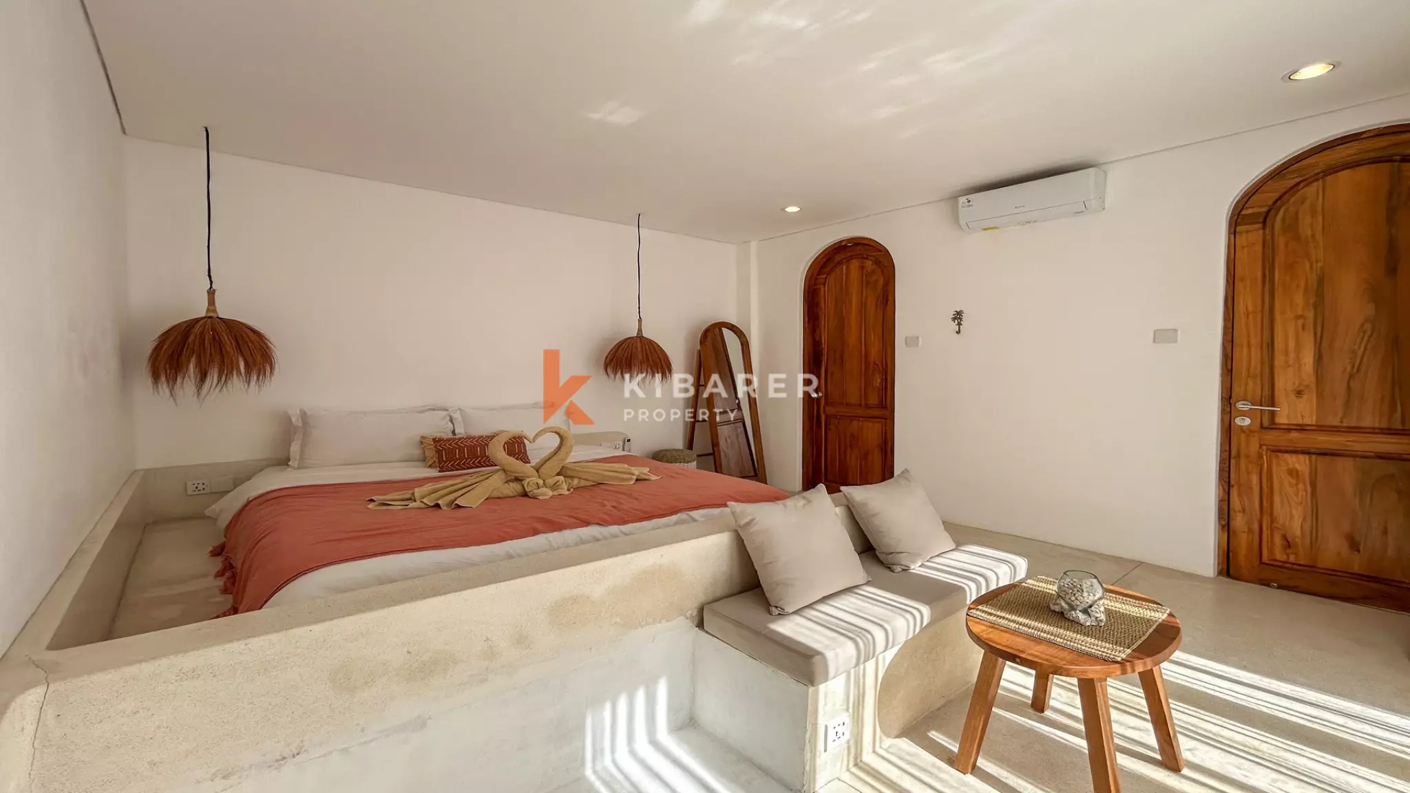 Mediterranean-Style Two-Bedroom Villa with Rooftop and Pool in Canggu