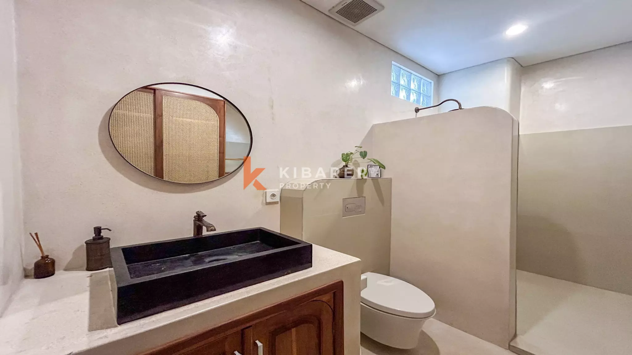 Mediterranean-Style Two-Bedroom Villa with Rooftop and Pool in Canggu