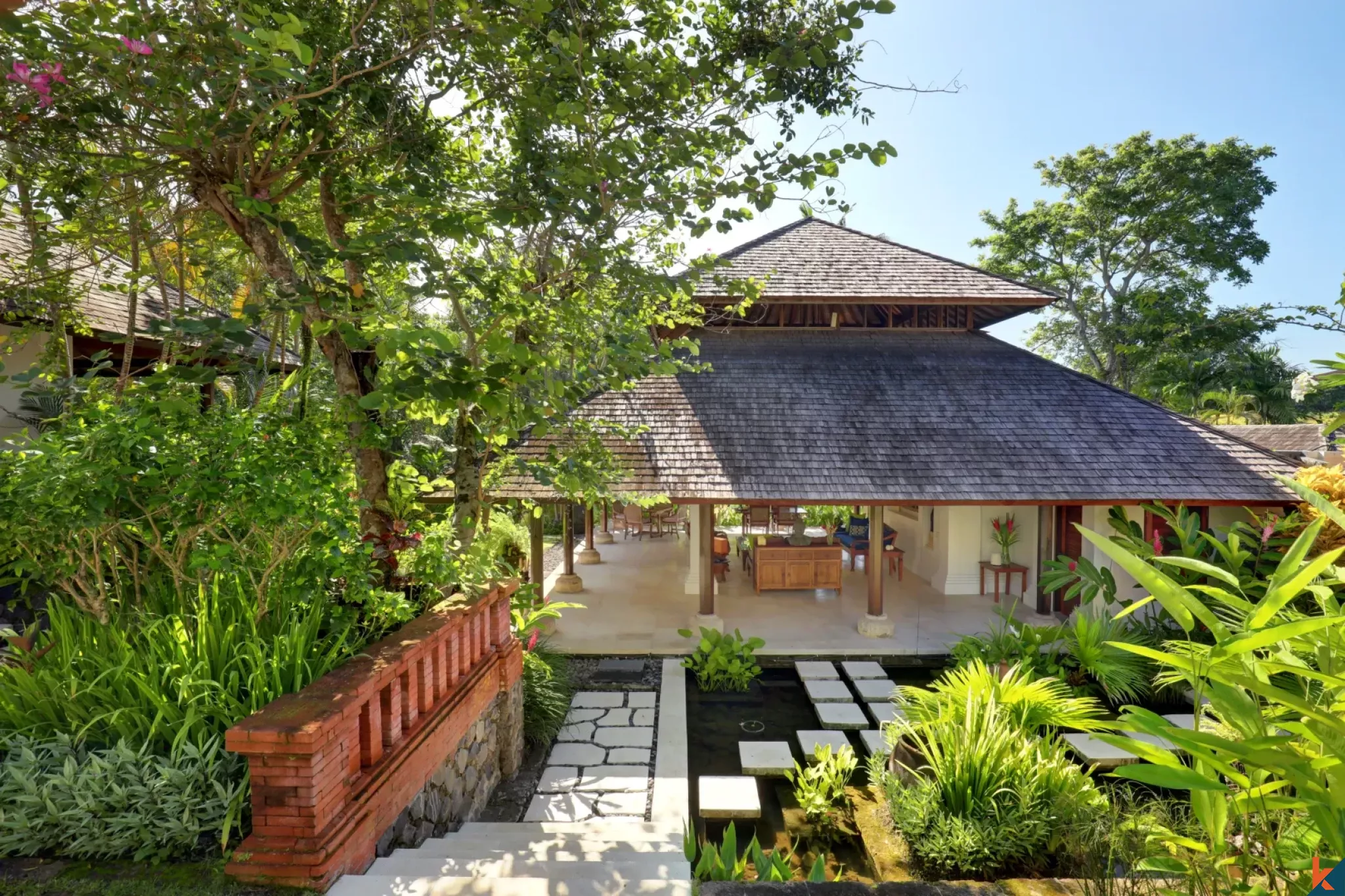 Gorgeous Four Bedroom Freehold Real Estate with Traditional Influences in Pererenan