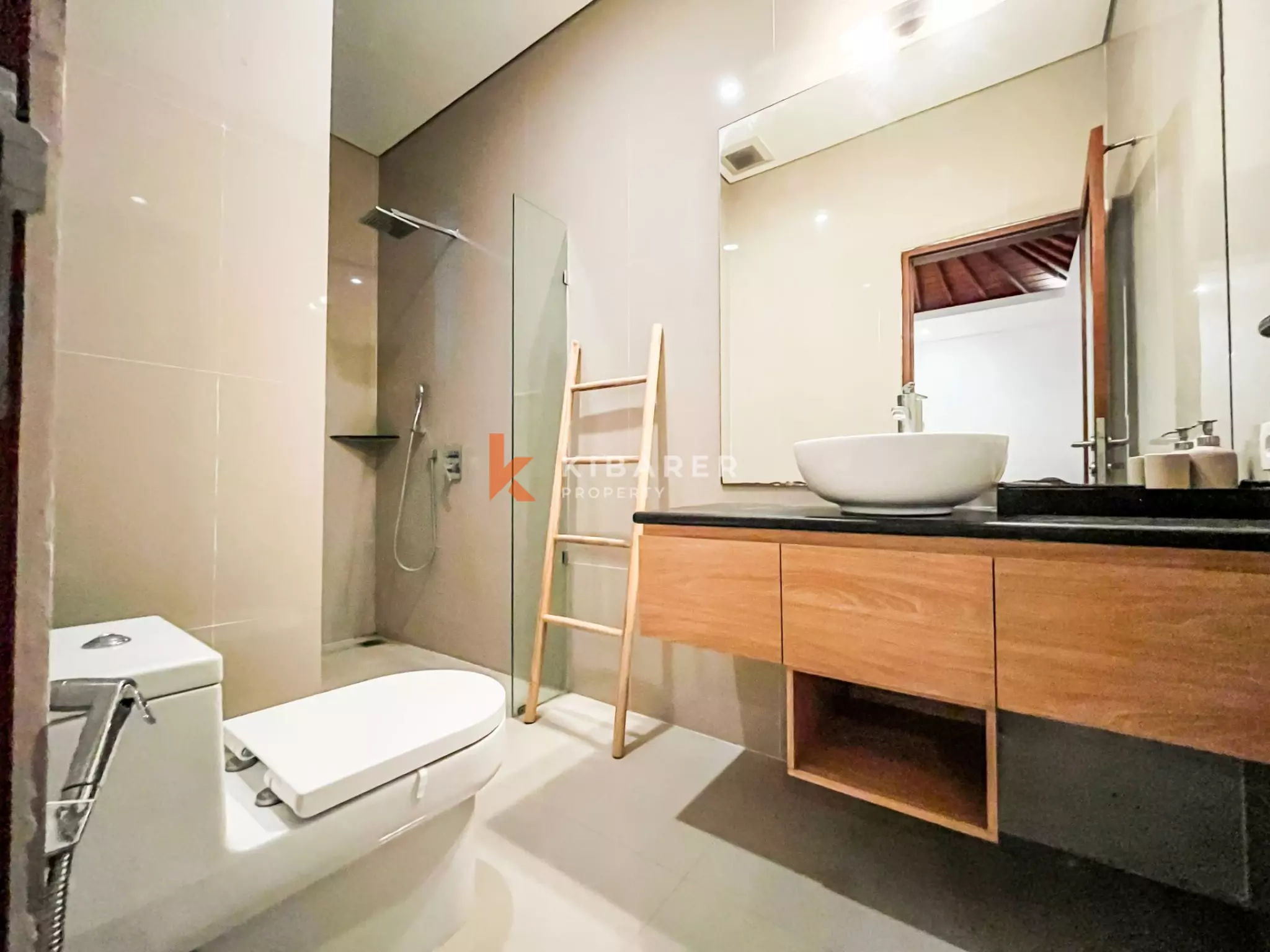 Villa confortable de trois chambres près de la plage de Berawa