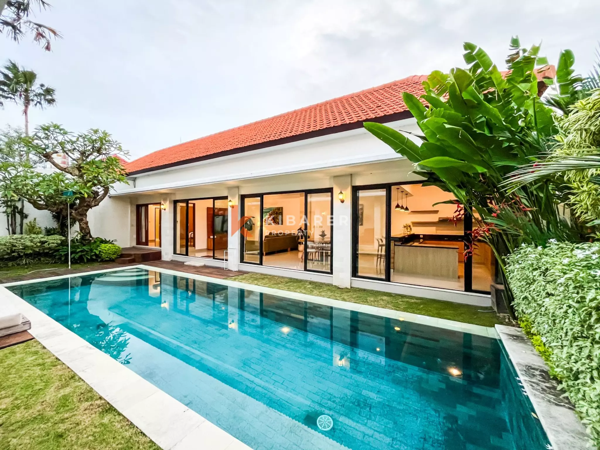 Villa confortable de trois chambres près de la plage de Berawa