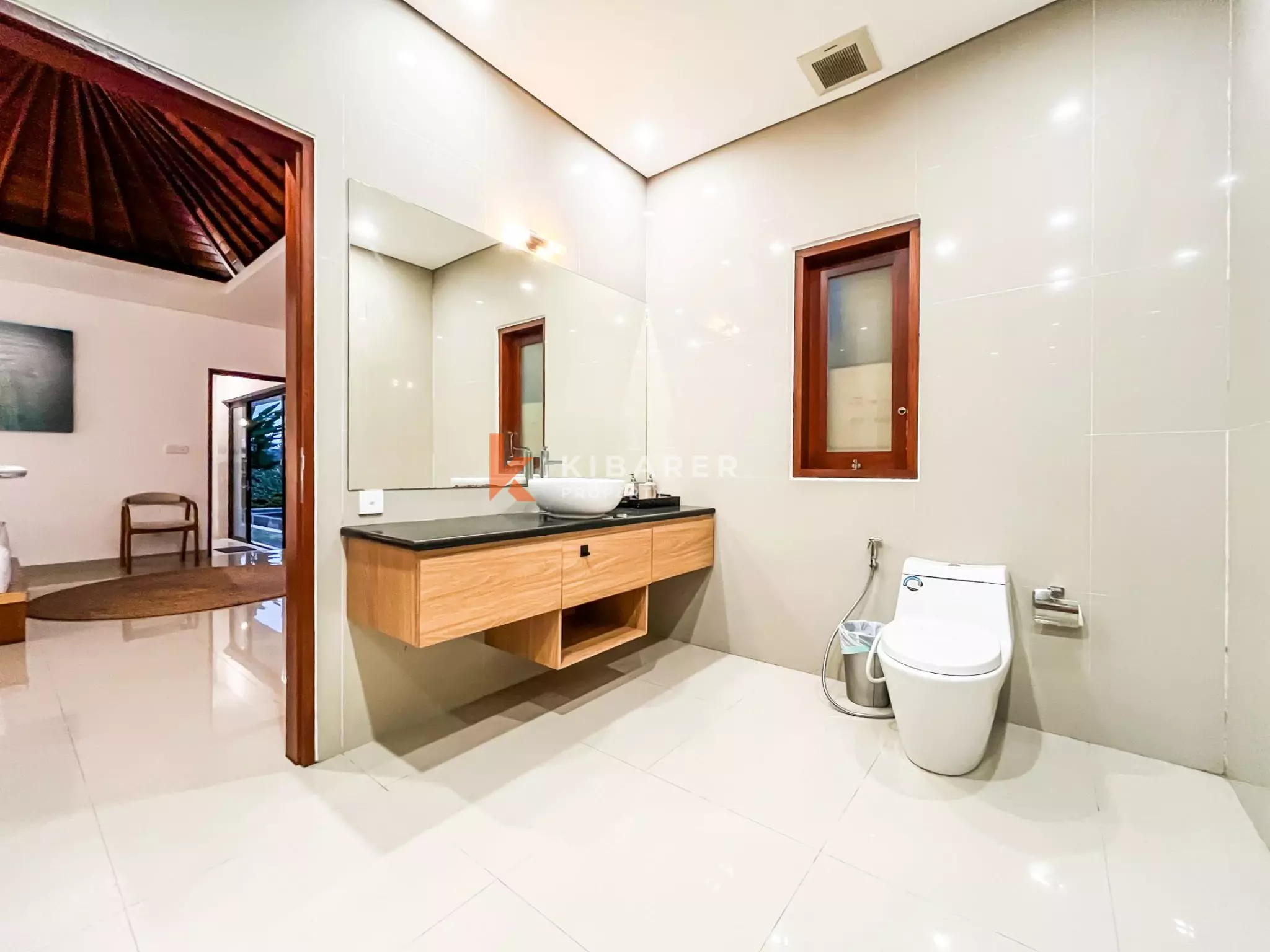 Villa confortable de trois chambres près de la plage de Berawa