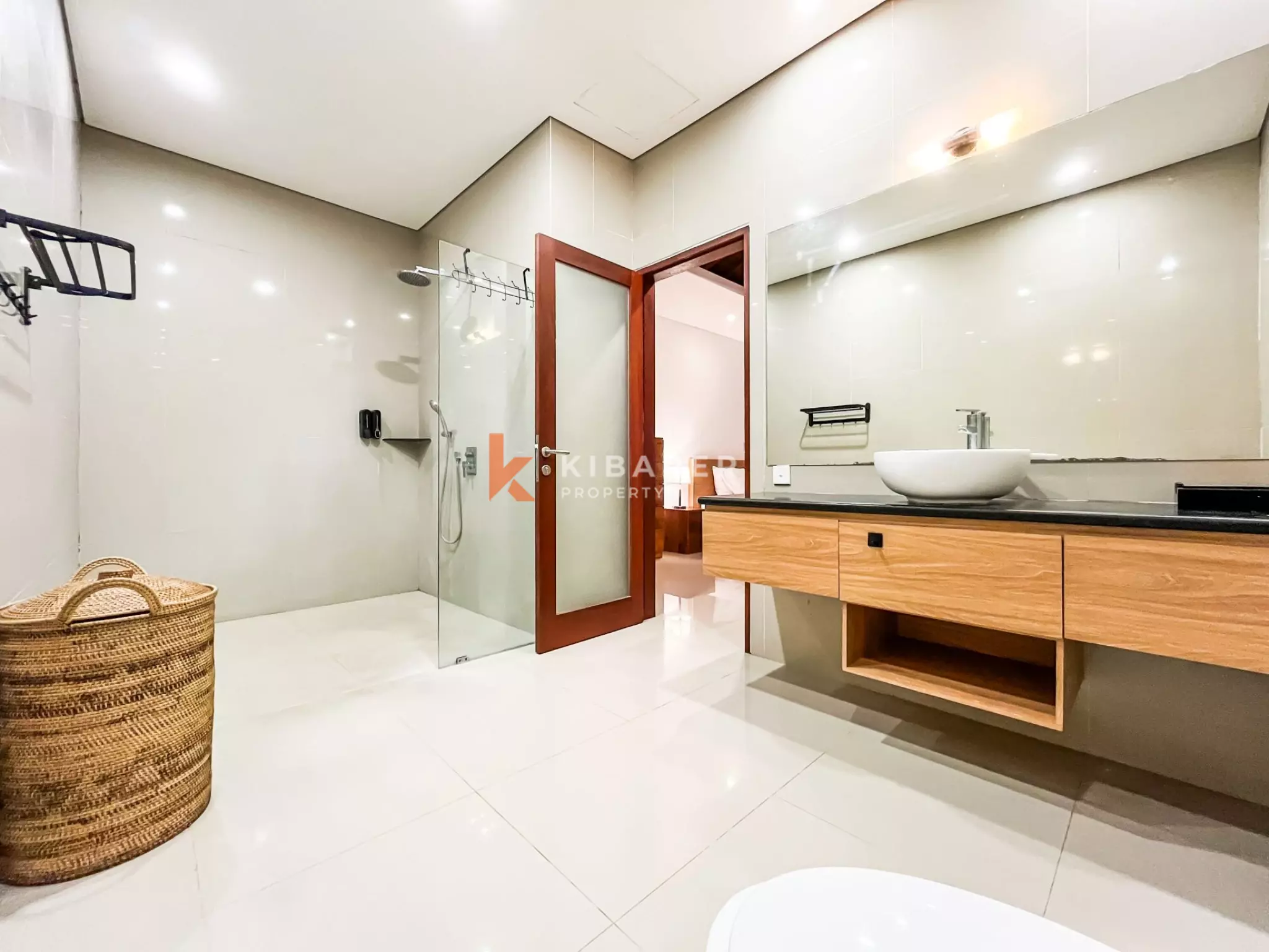 Villa confortable de trois chambres près de la plage de Berawa