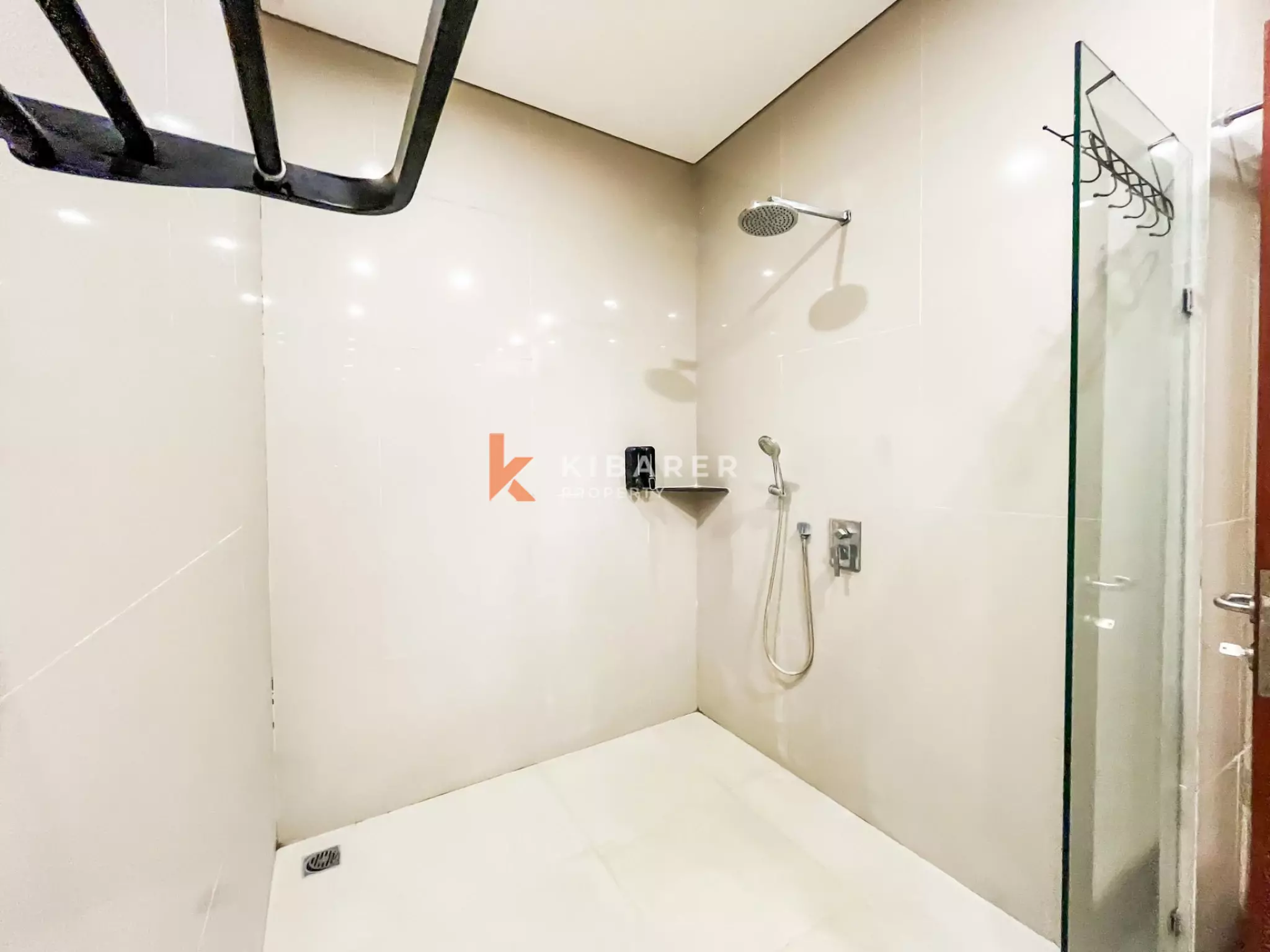 Villa confortable de trois chambres près de la plage de Berawa