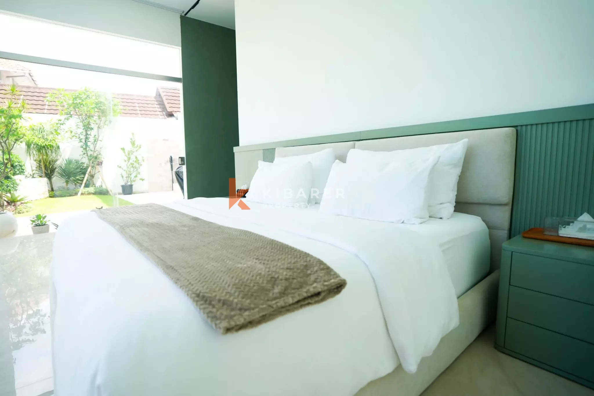 Luxe Four Bedroom Villa with Scenic Rooftop in Canggu (Minimum 3 Months)