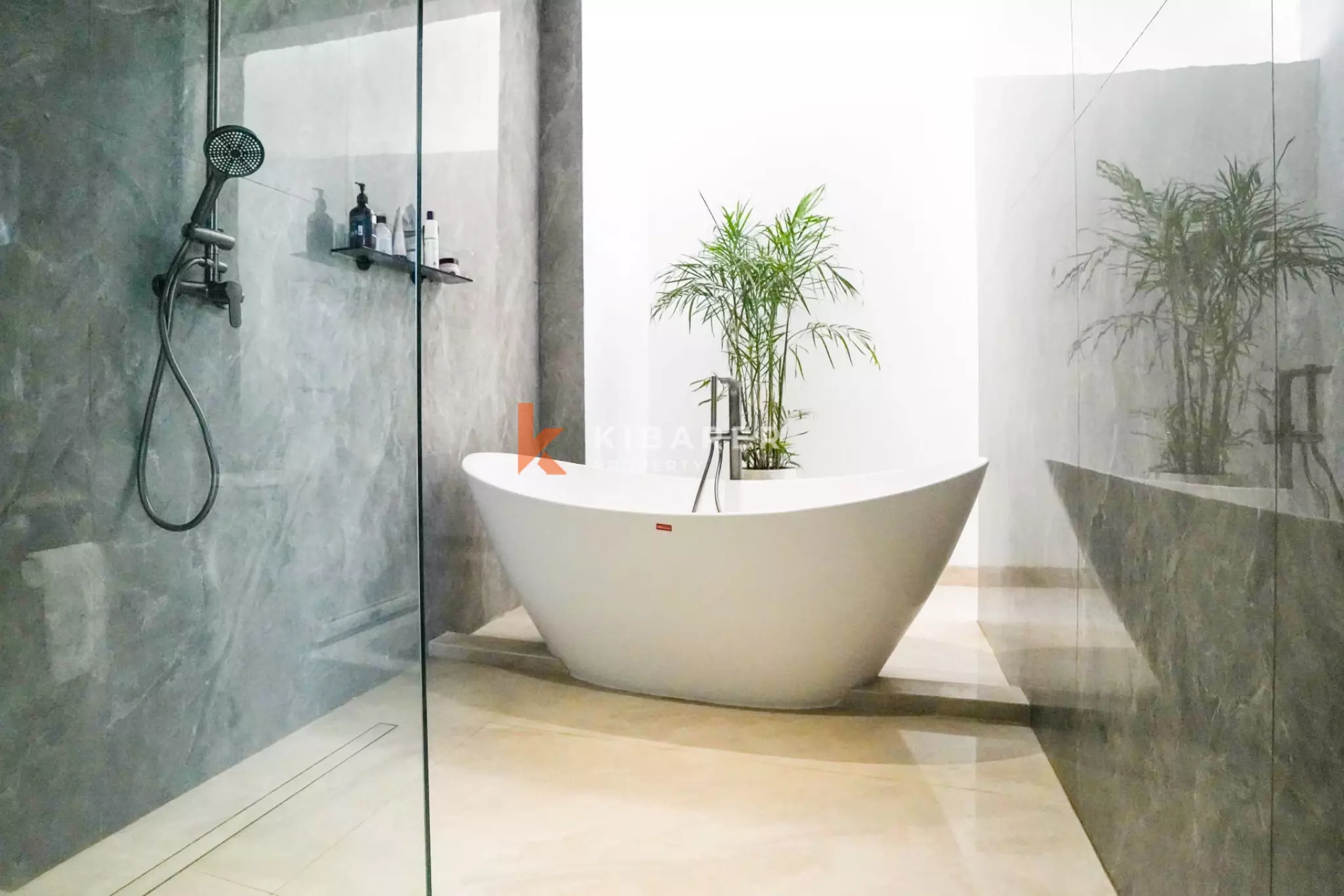 Luxe Four Bedroom Villa with Scenic Rooftop in Canggu (Minimum 3 Months)