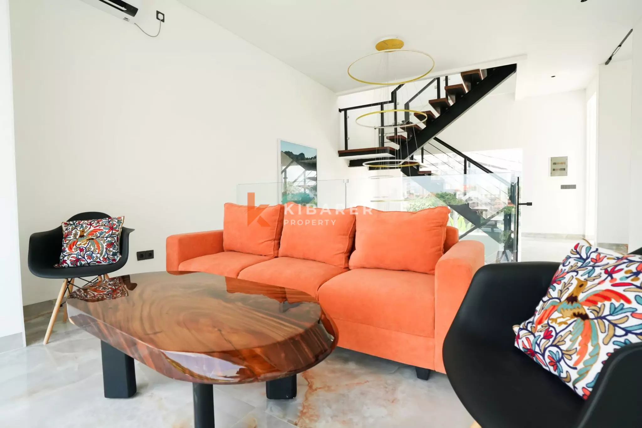 Luxe Four Bedroom Villa with Scenic Rooftop in Canggu (Minimum 3 Months)