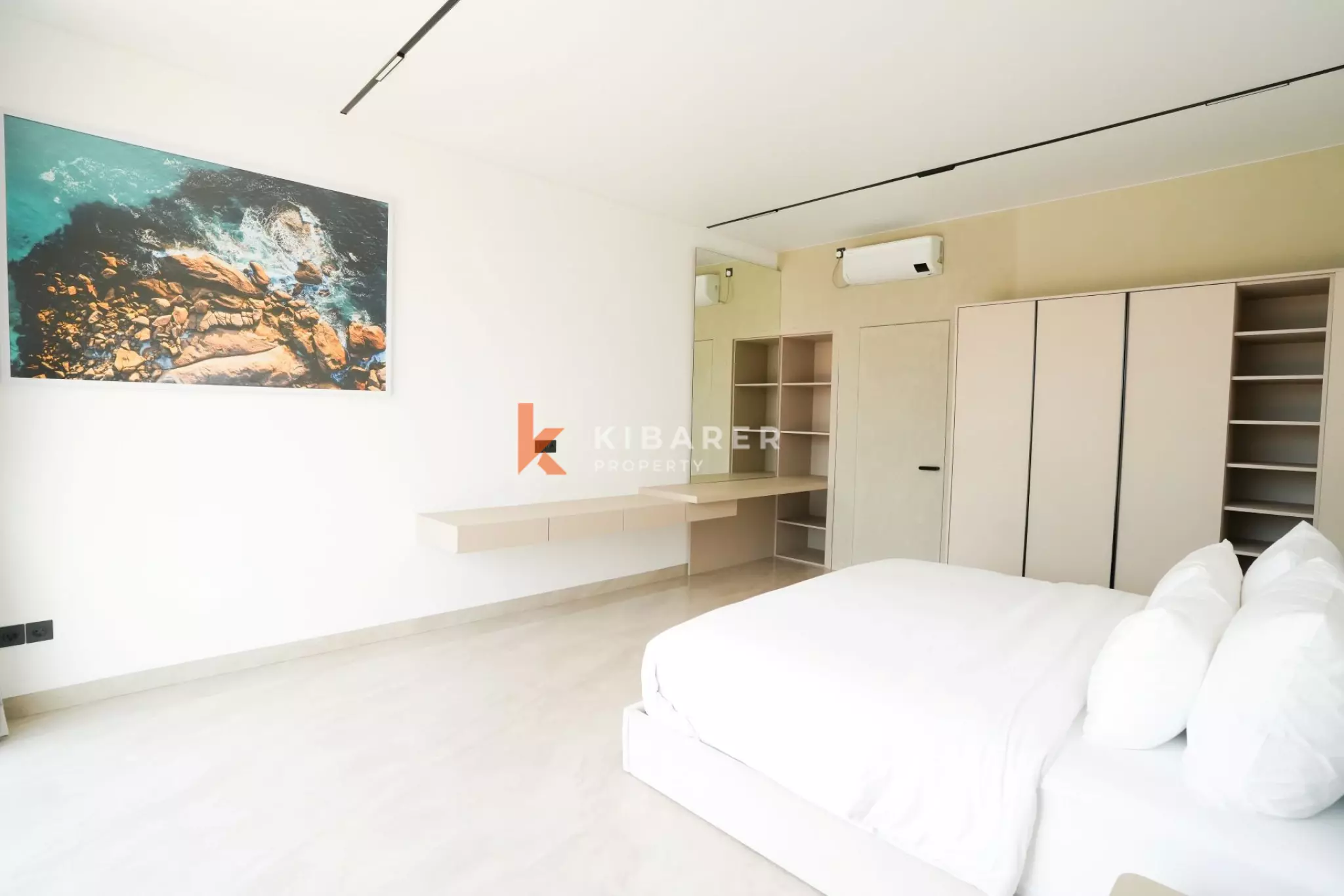 Luxe Four Bedroom Villa with Scenic Rooftop in Canggu (Minimum 3 Months)