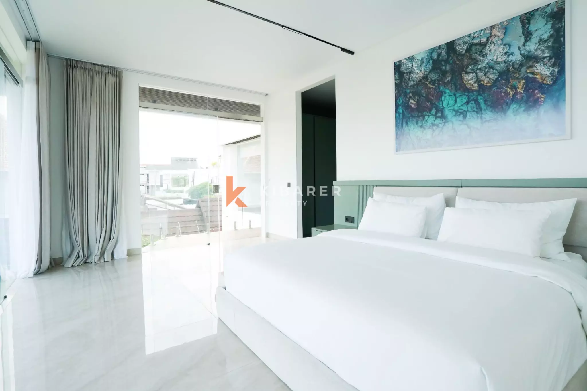 Luxe Four Bedroom Villa with Scenic Rooftop in Canggu (Minimum 3 Months)