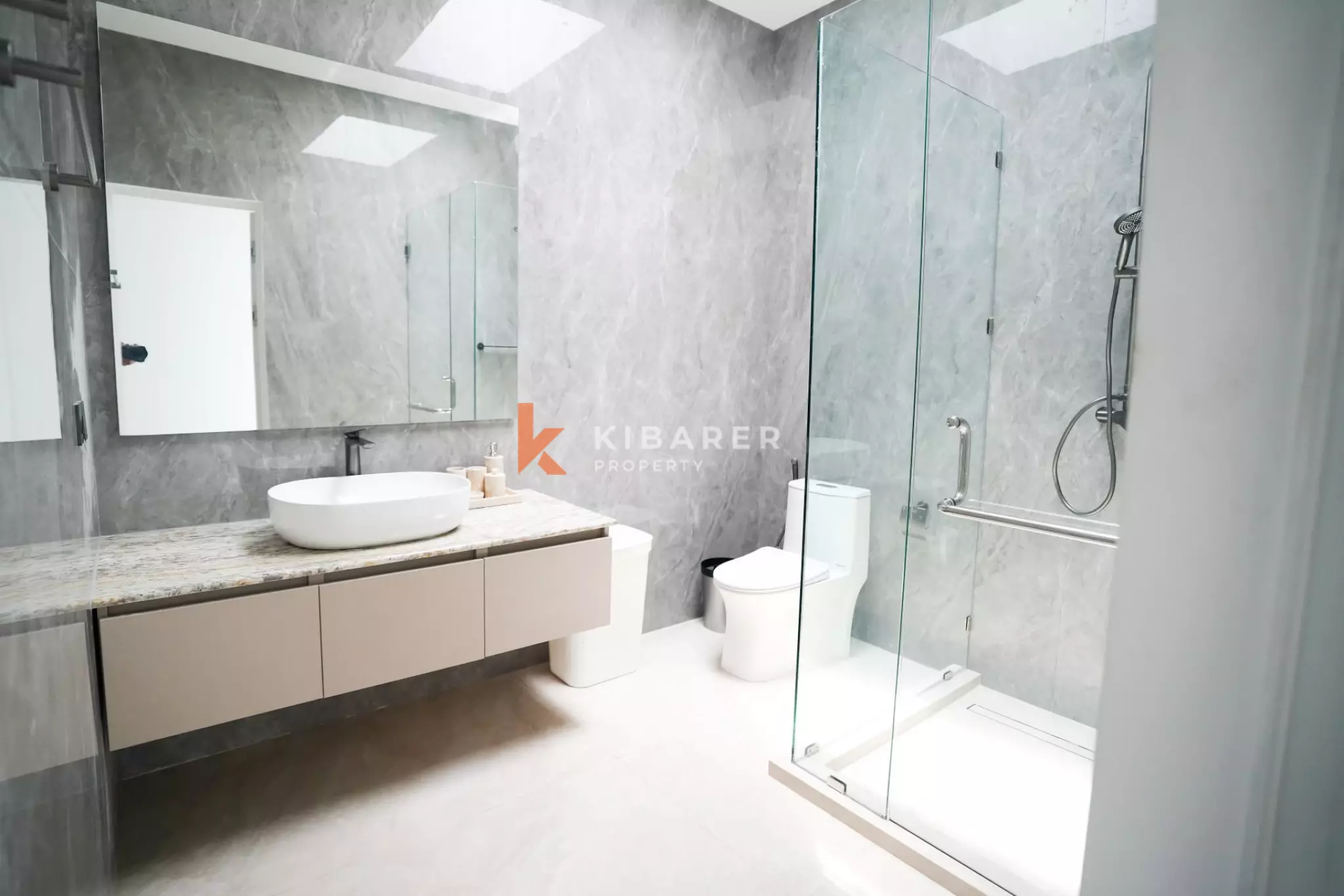 Luxe Four Bedroom Villa with Scenic Rooftop in Canggu (Minimum 3 Months)