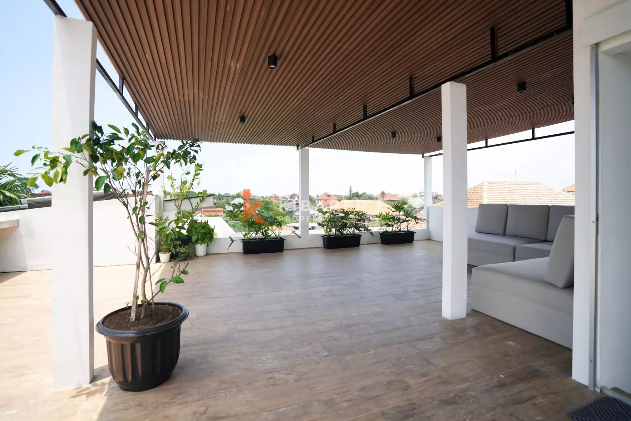 Luxe Four Bedroom Villa with Scenic Rooftop in Canggu (Minimum 3 Months)