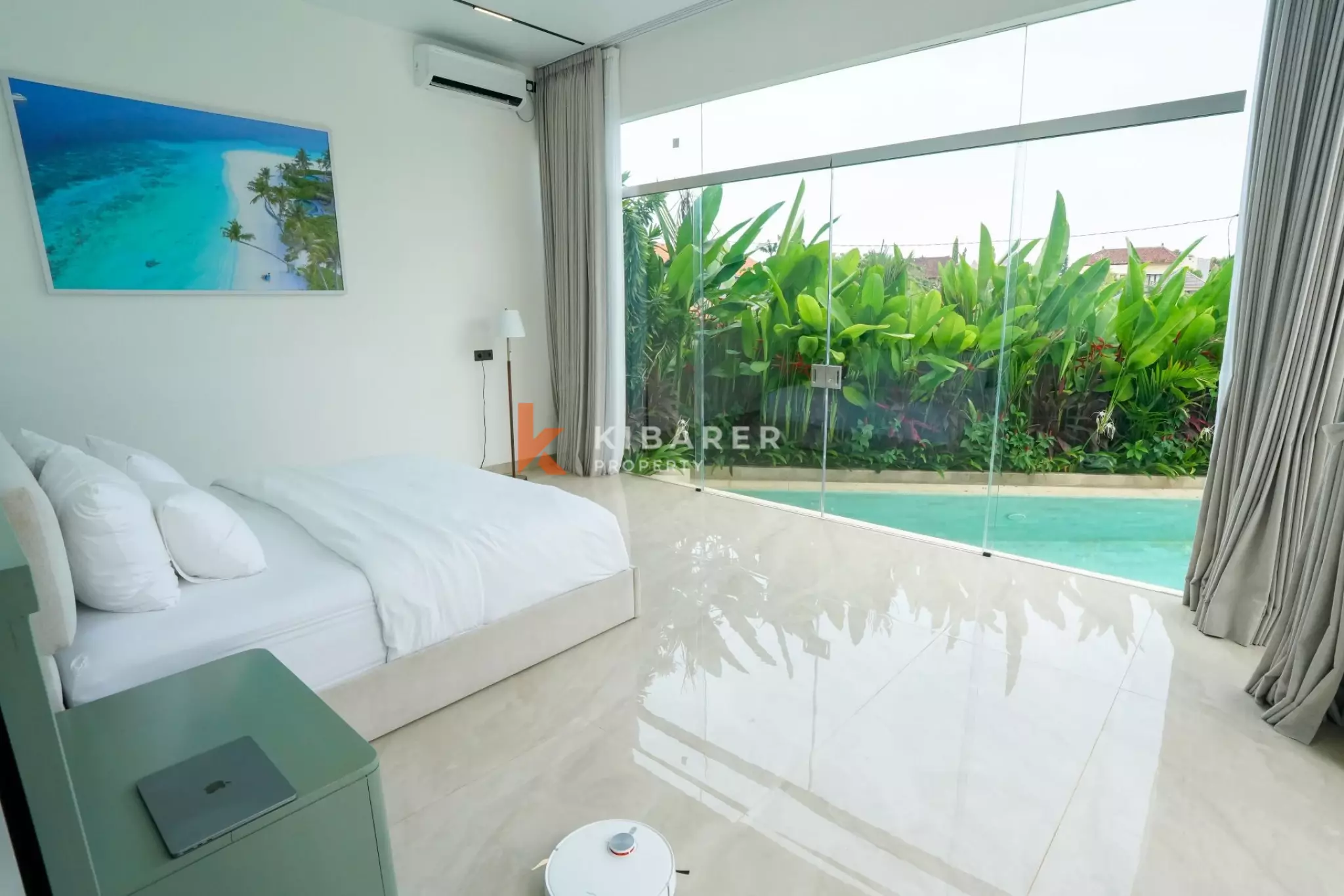 Luxe Four Bedroom Villa with Scenic Rooftop in Canggu (Minimum 3 Months)
