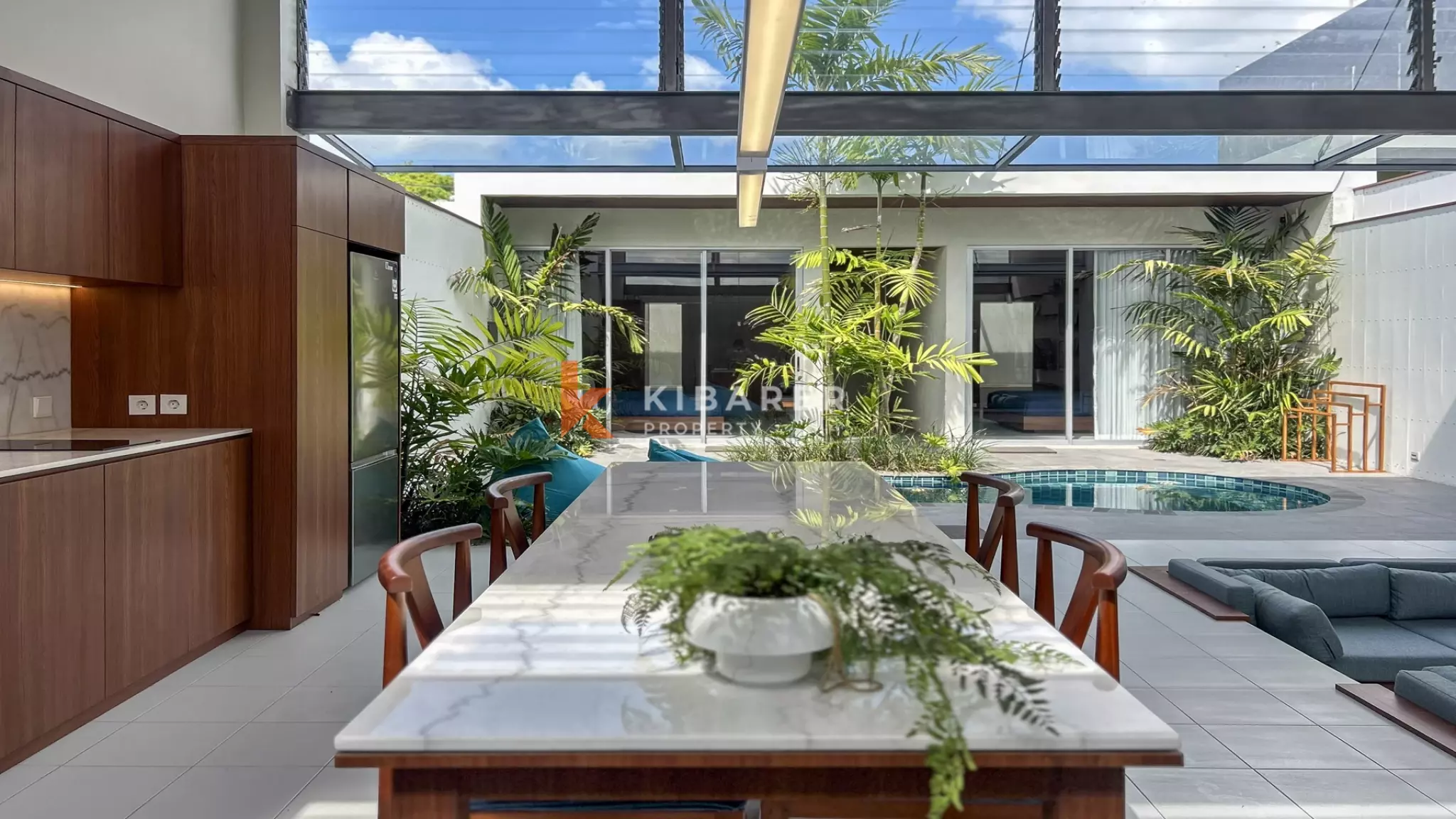 Modern Minimalist Villa with Private Pool and Open Living Spaces in Canggu