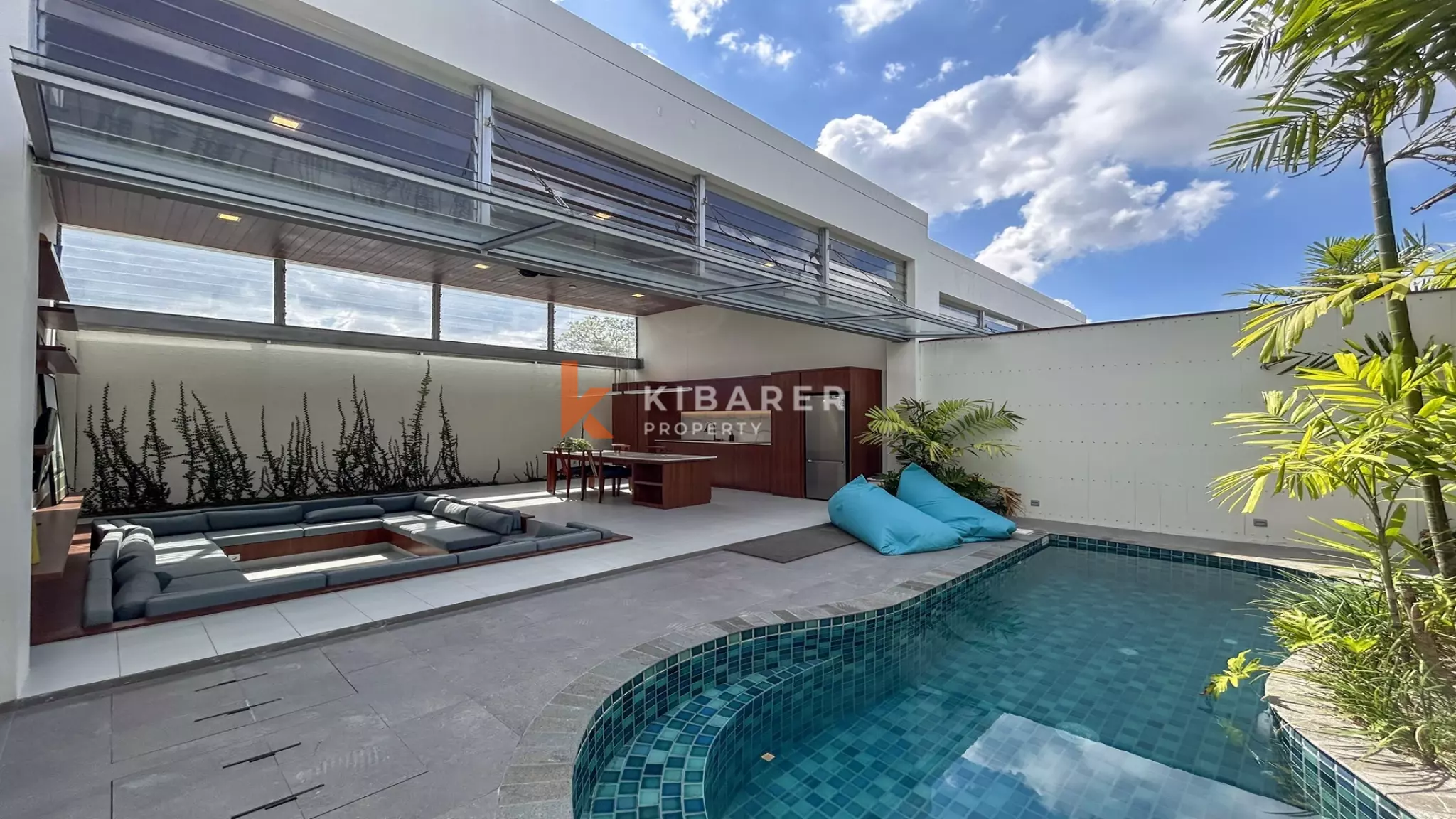 Modern Minimalist Villa with Private Pool and Open Living Spaces in Canggu