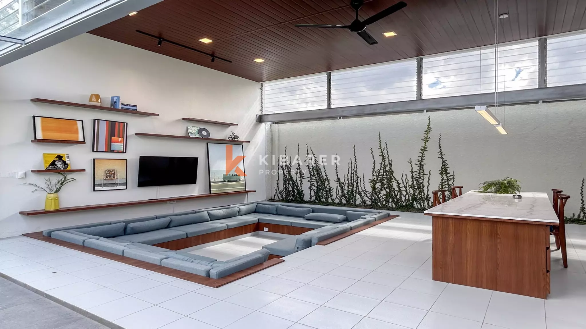 Modern Minimalist Villa with Private Pool and Open Living Spaces in Canggu