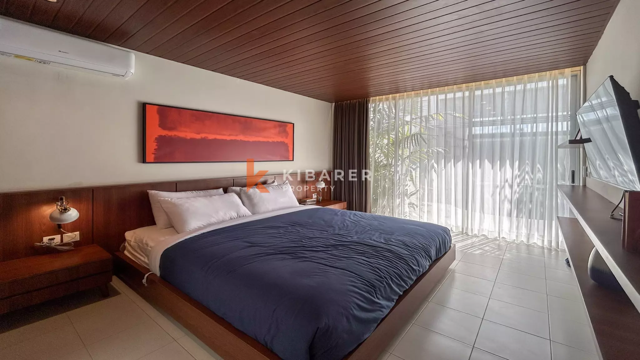 Modern Minimalist Villa with Private Pool and Open Living Spaces in Canggu