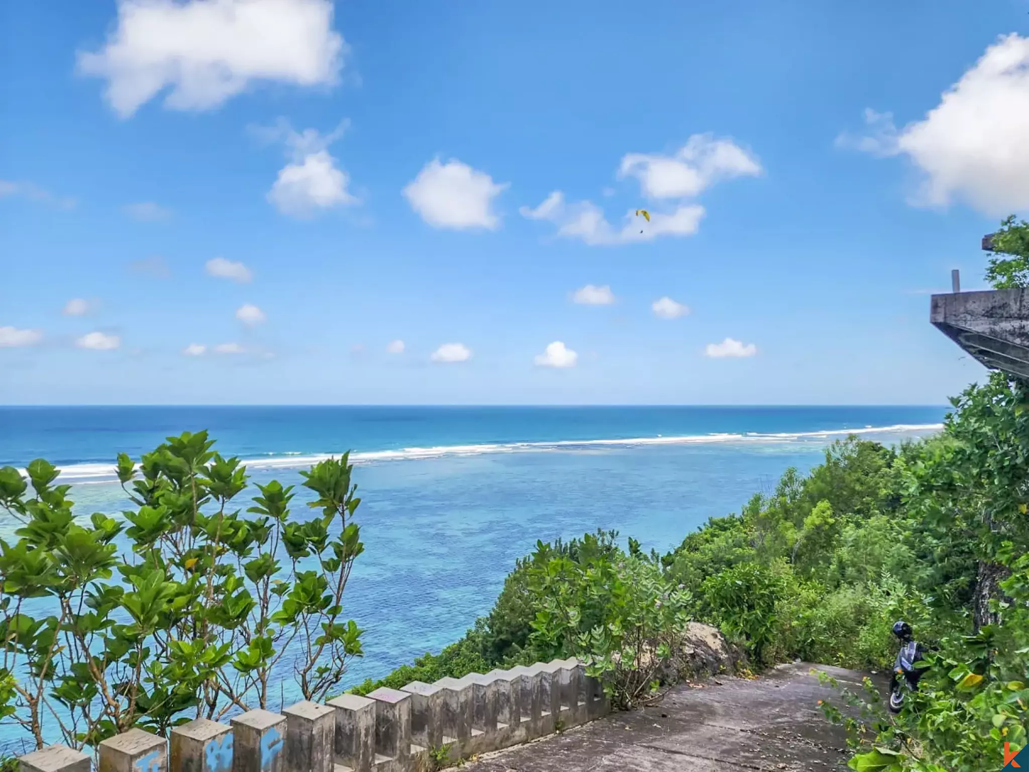 Terrain en pleine propriété en bord de mer avec vue imprenable à Pandawa - Nusa Dua