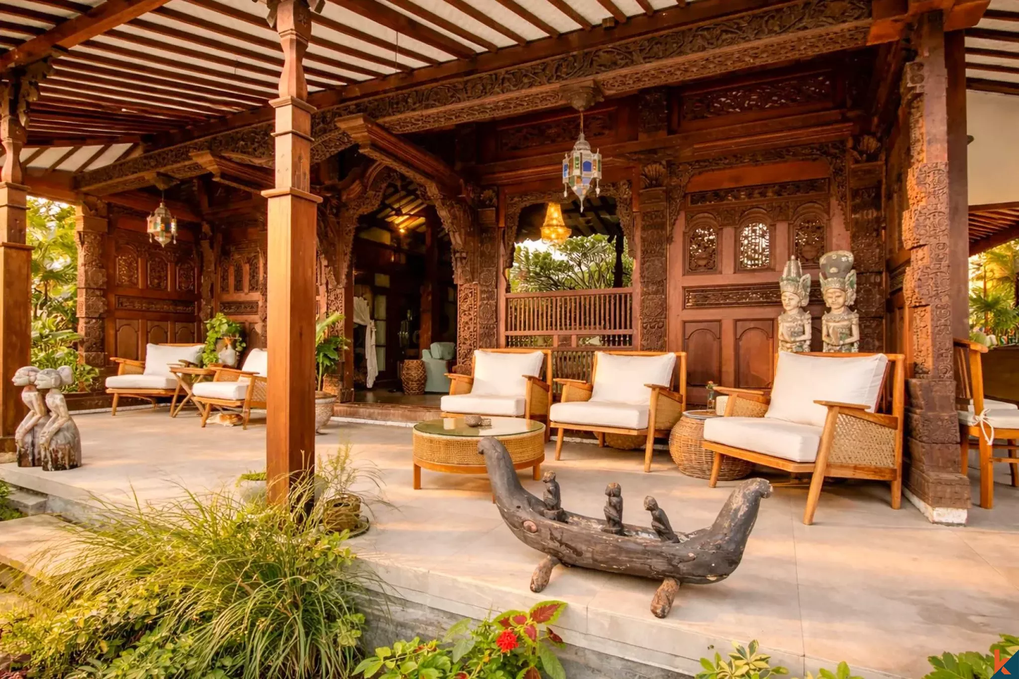 Fabulous Five Bedroom Joglo Style Leasehold Estate in Babakan