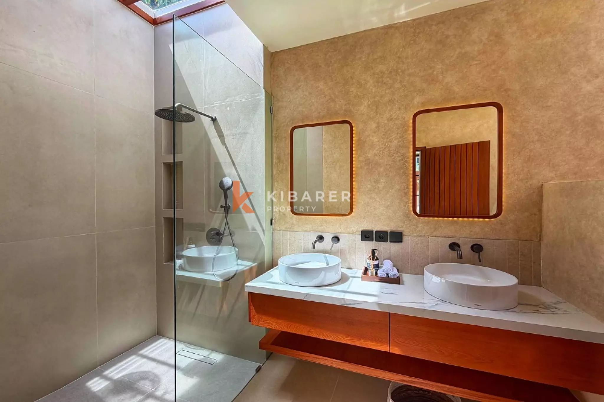 Rare Single-Level Four-Bedrooms Luxury Villa in Side Canggu (AVAILABLE MID FEB 2026)