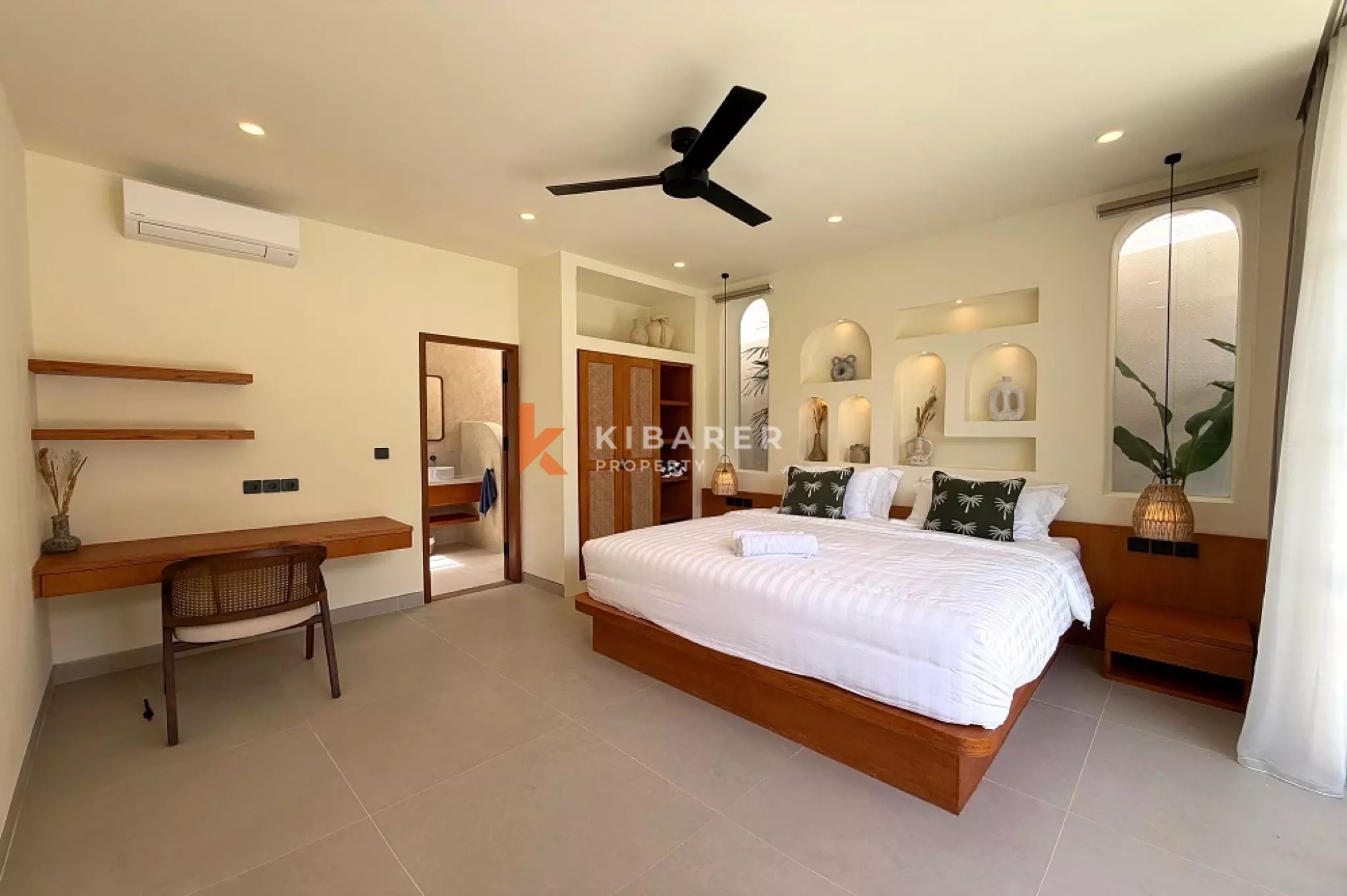 Rare Single-Level Four-Bedrooms Luxury Villa in Side Canggu (AVAILABLE MID FEB 2026)