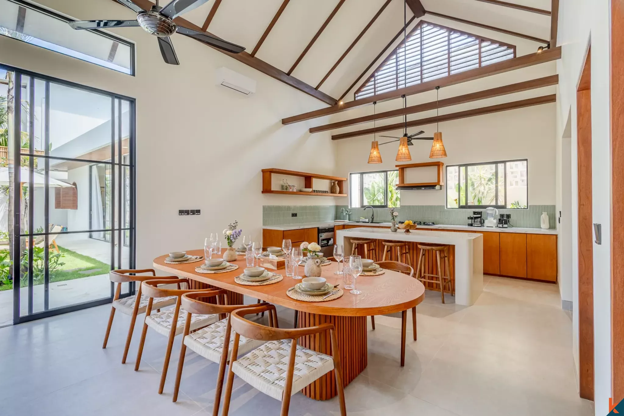 Brand New Four Bedroom Leasehold Tropical Style Villa in Tibubeneng