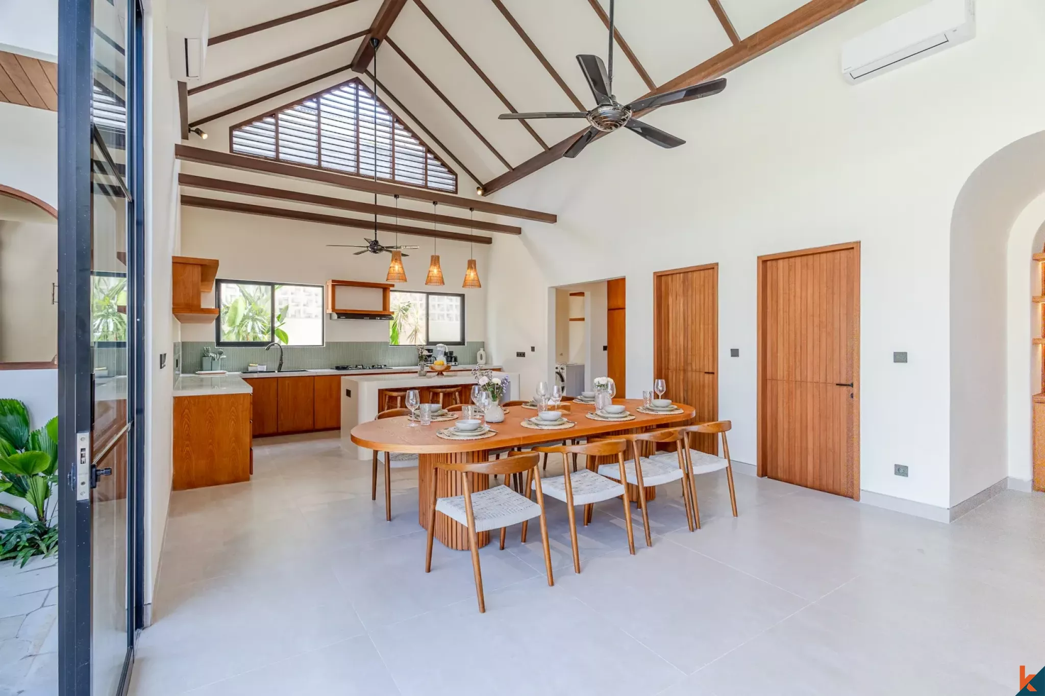 Brand New Four Bedroom Leasehold Tropical Style Villa in Tibubeneng