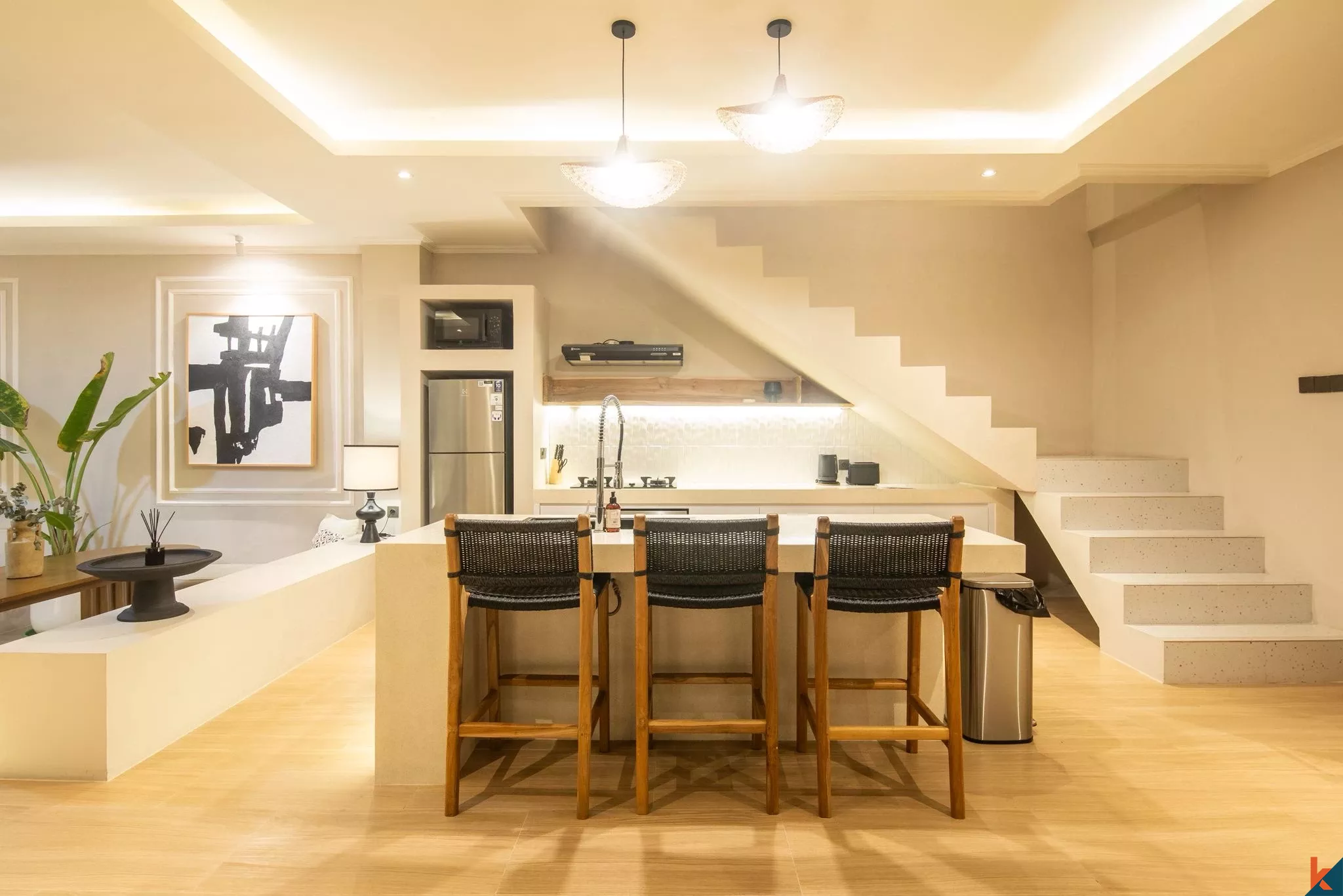 Luxury 4-Bedroom Villa with Private Pool & Stunning Rice Field Views in Tibubeneng