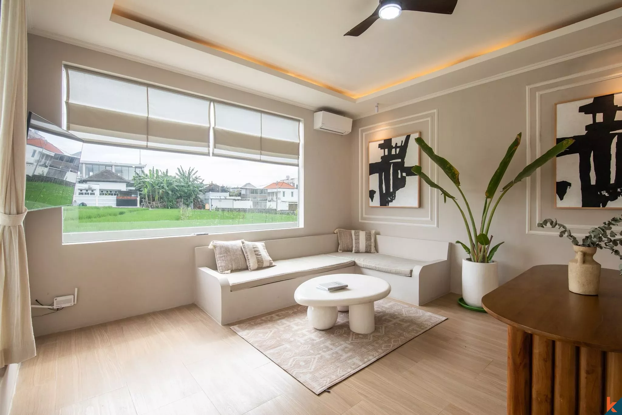 Luxury 4-Bedroom Villa with Private Pool & Stunning Rice Field Views in Tibubeneng