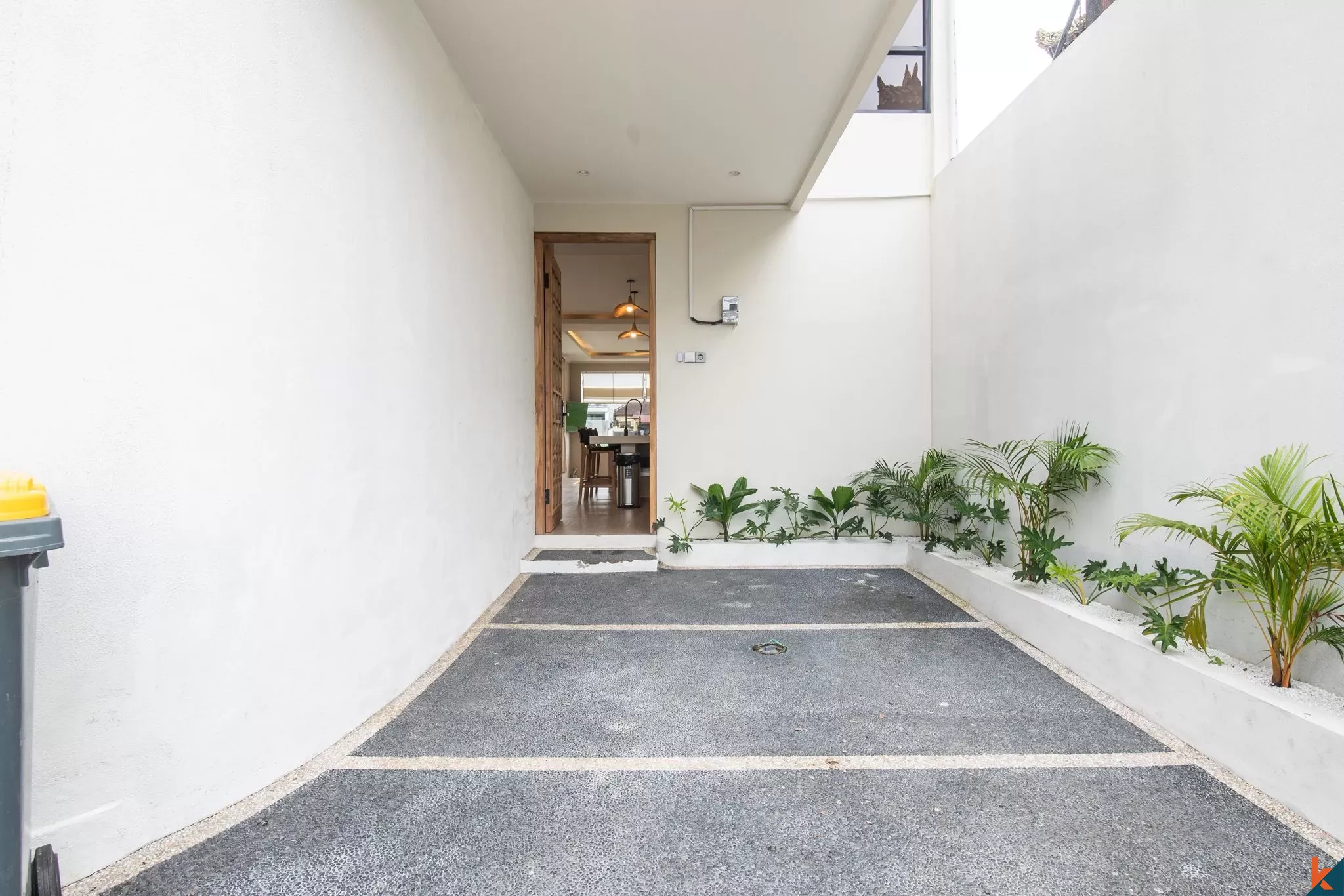 Luxury 4-Bedroom Villa with Private Pool & Stunning Rice Field Views in Tibubeneng