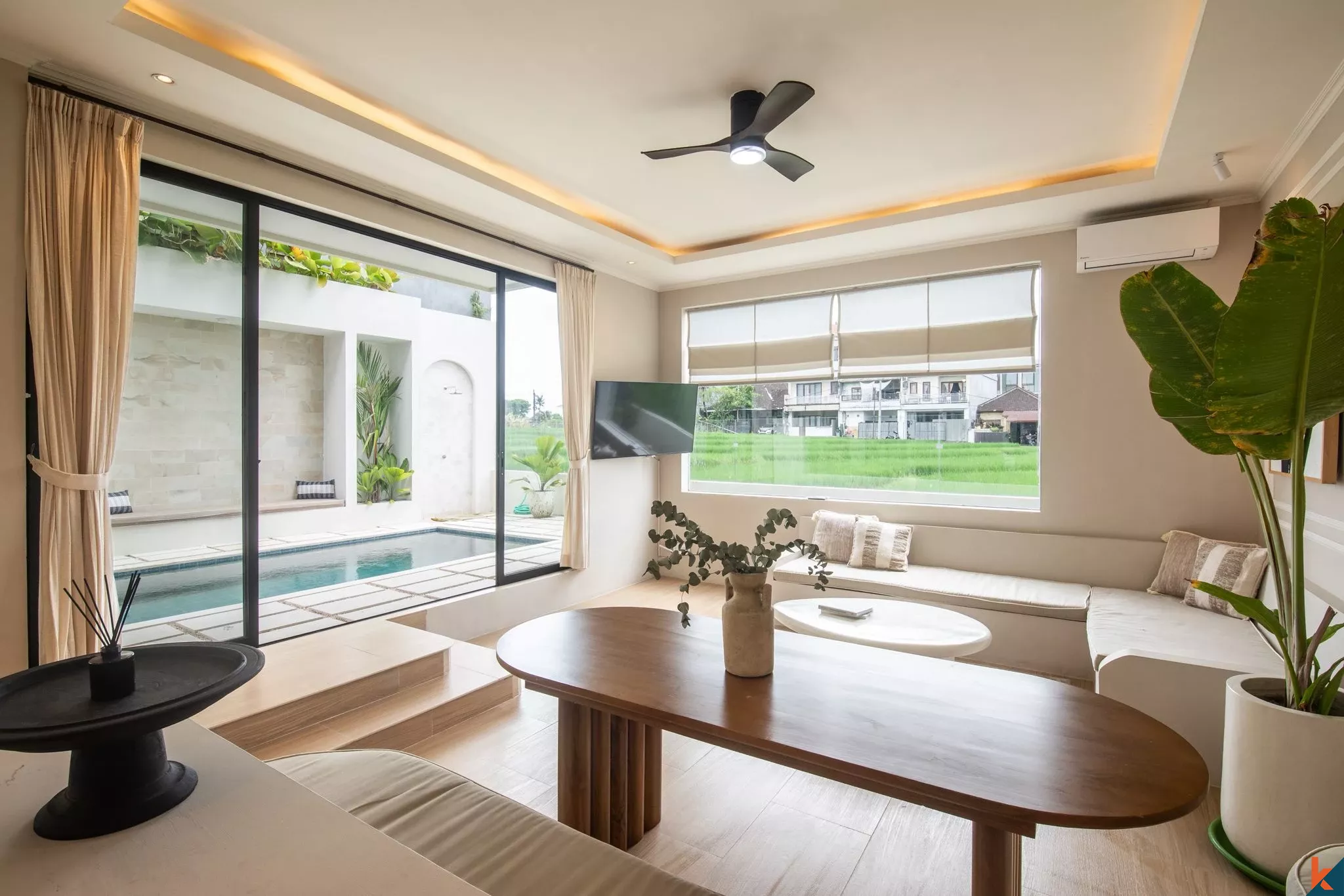 Luxury 4-Bedroom Villa with Private Pool & Stunning Rice Field Views in Tibubeneng