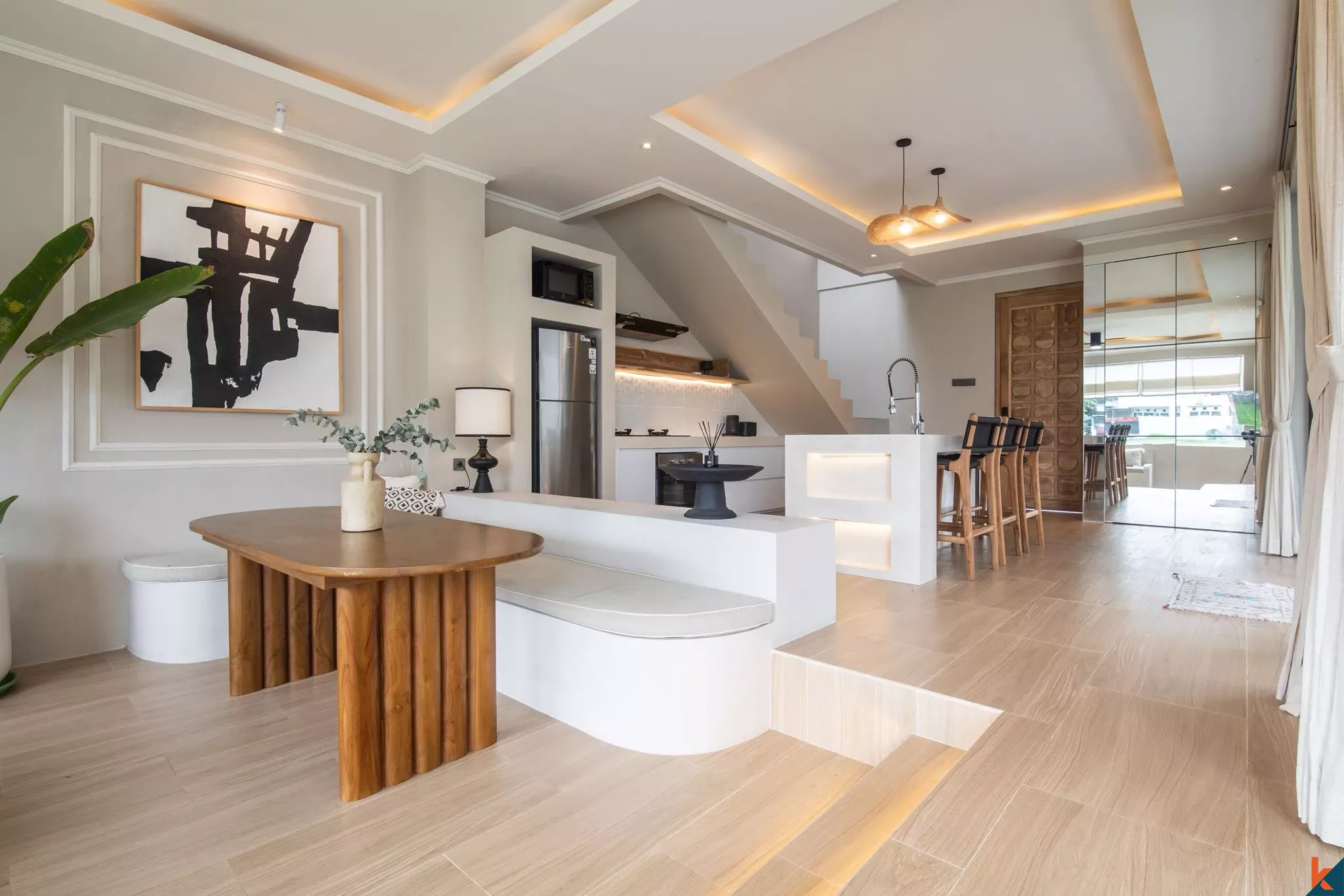 Luxury 4-Bedroom Villa with Private Pool & Stunning Rice Field Views in Tibubeneng