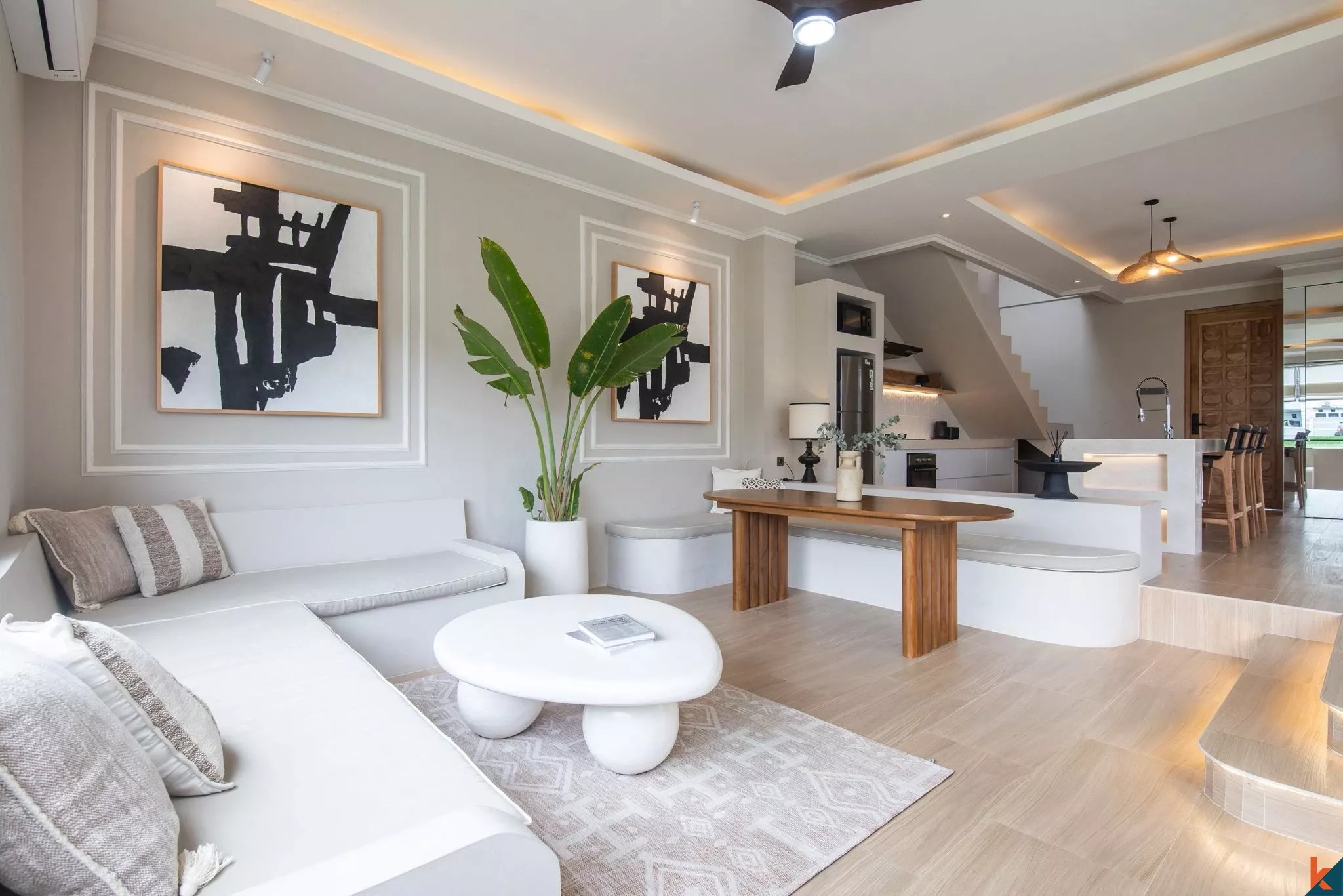 Luxury 4-Bedroom Villa with Private Pool & Stunning Rice Field Views in Tibubeneng