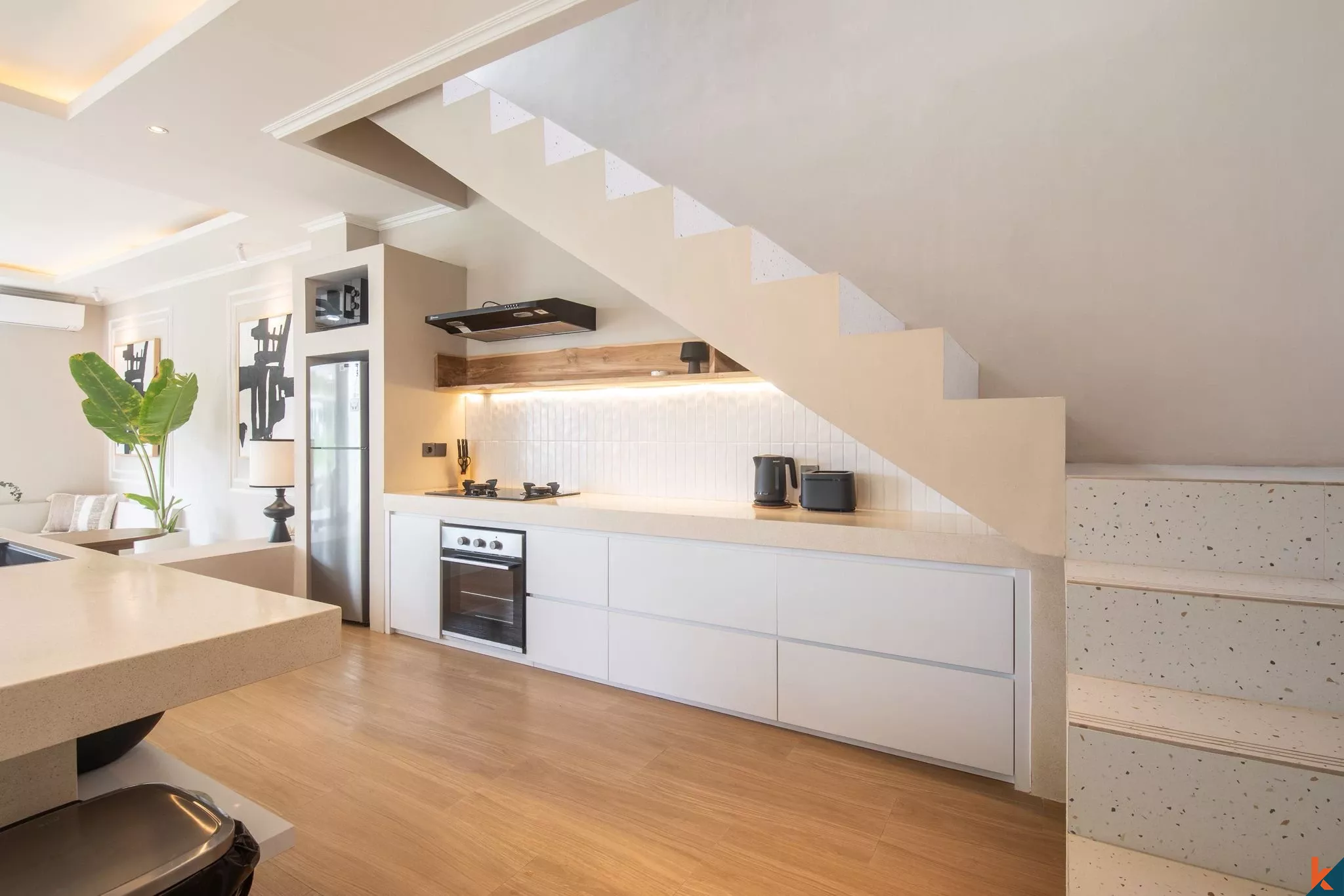 Luxury 4-Bedroom Villa with Private Pool & Stunning Rice Field Views in Tibubeneng